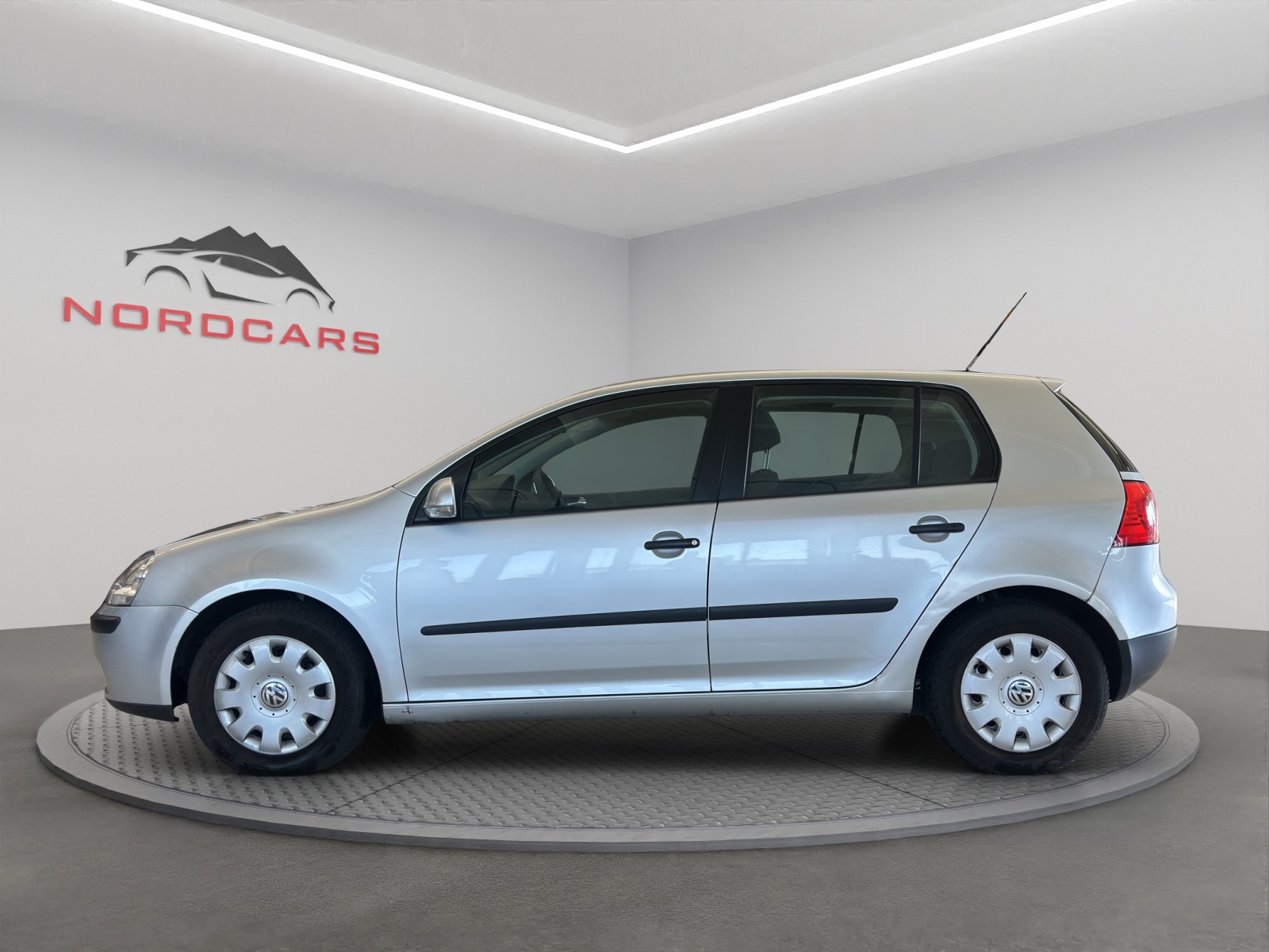 VW Golf 1.6 FSI Comfortline-showroom-element-1