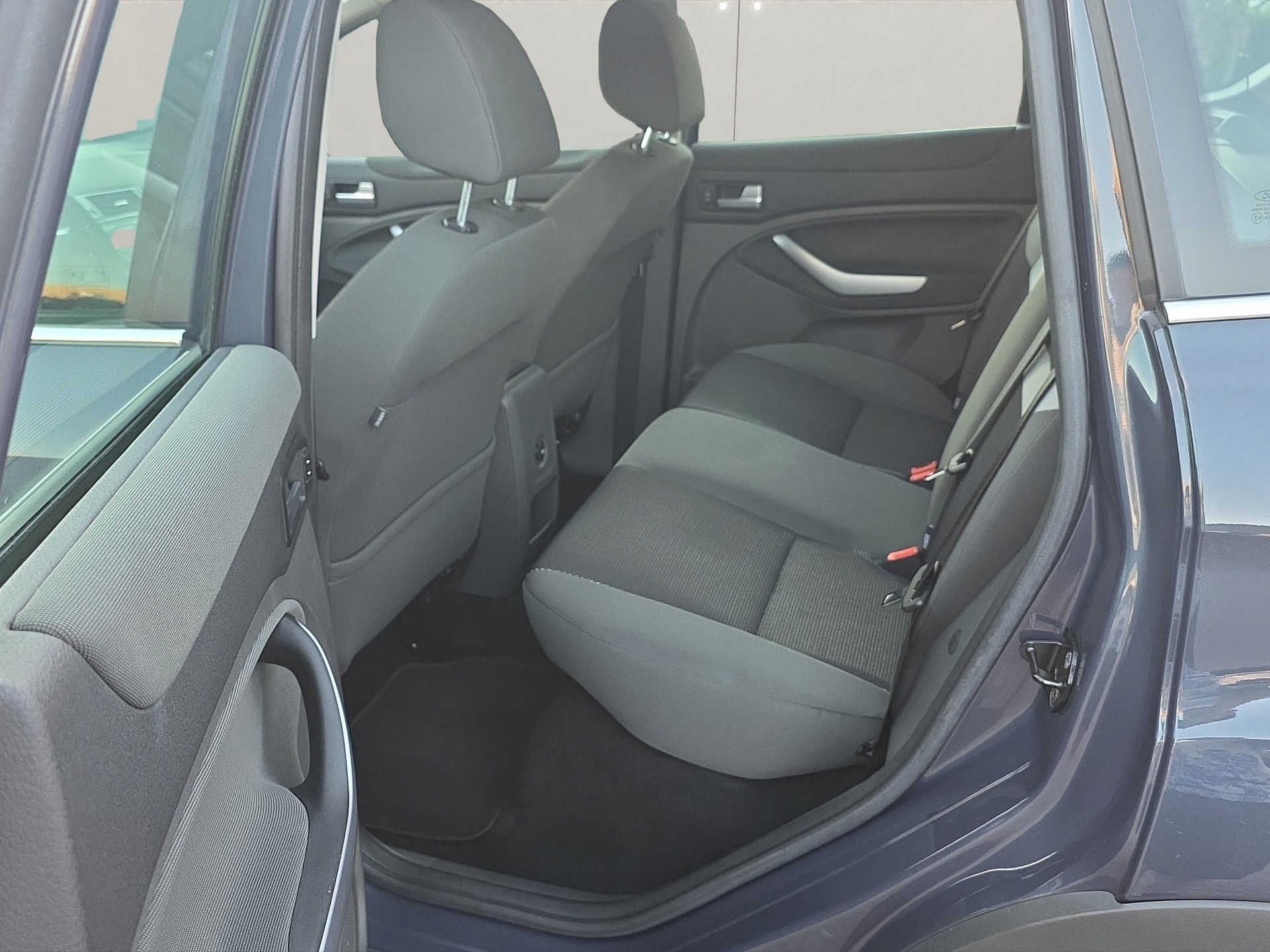 FORD Kuga 2.0 TDCi Titanium 4WD PowerShift-image-9