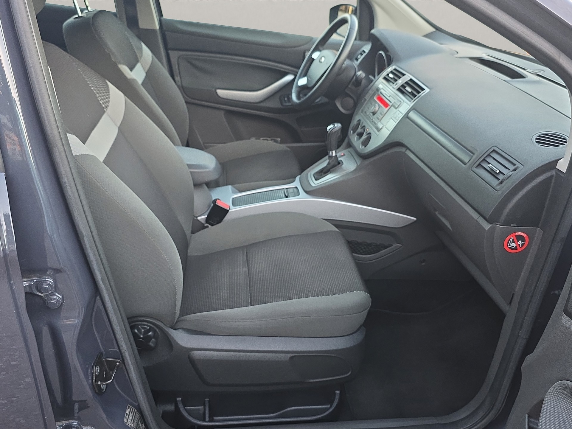 FORD Kuga 2.0 TDCi Titanium 4WD PowerShift-image-12