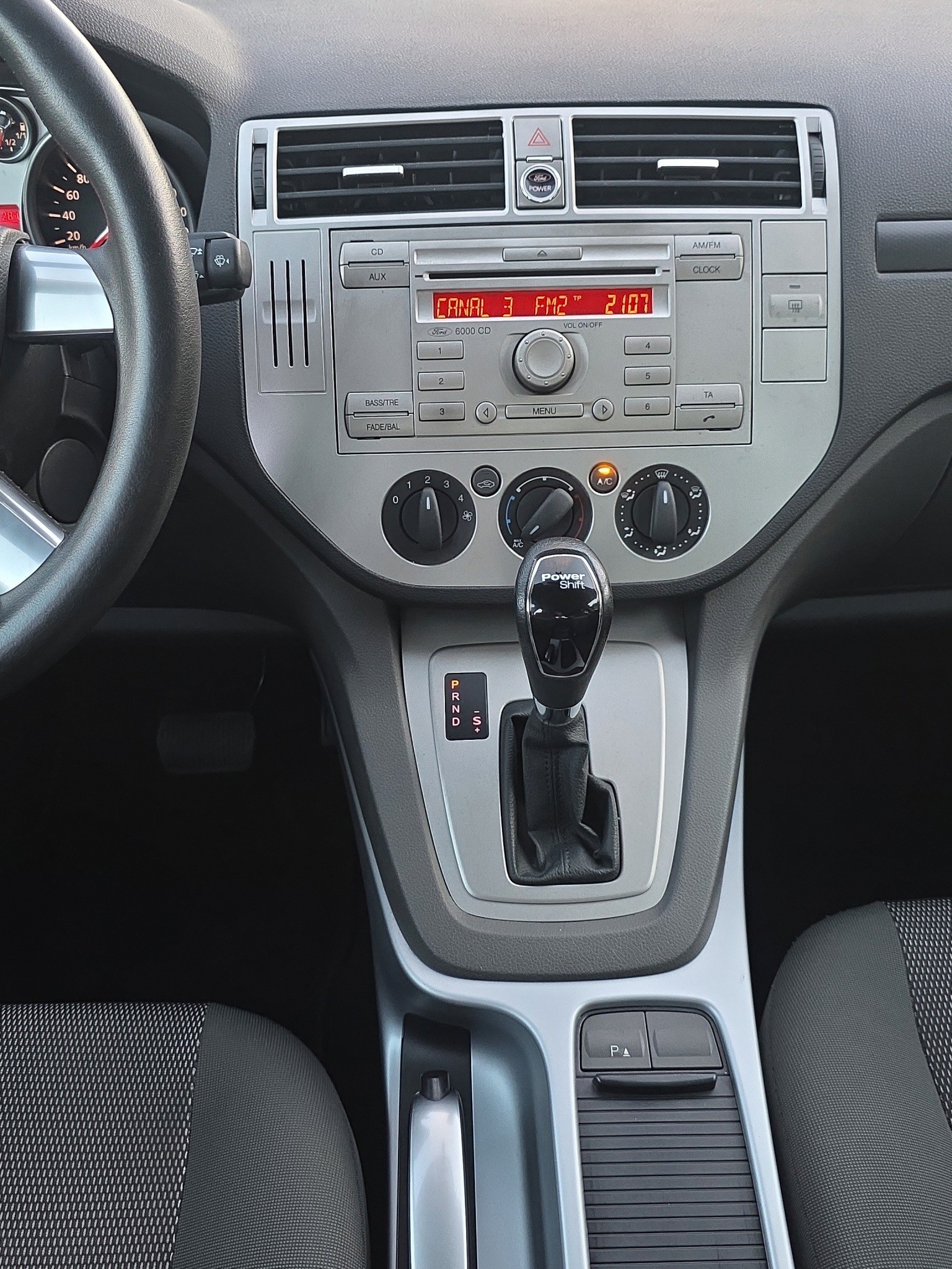 FORD Kuga 2.0 TDCi Titanium 4WD PowerShift-image-11