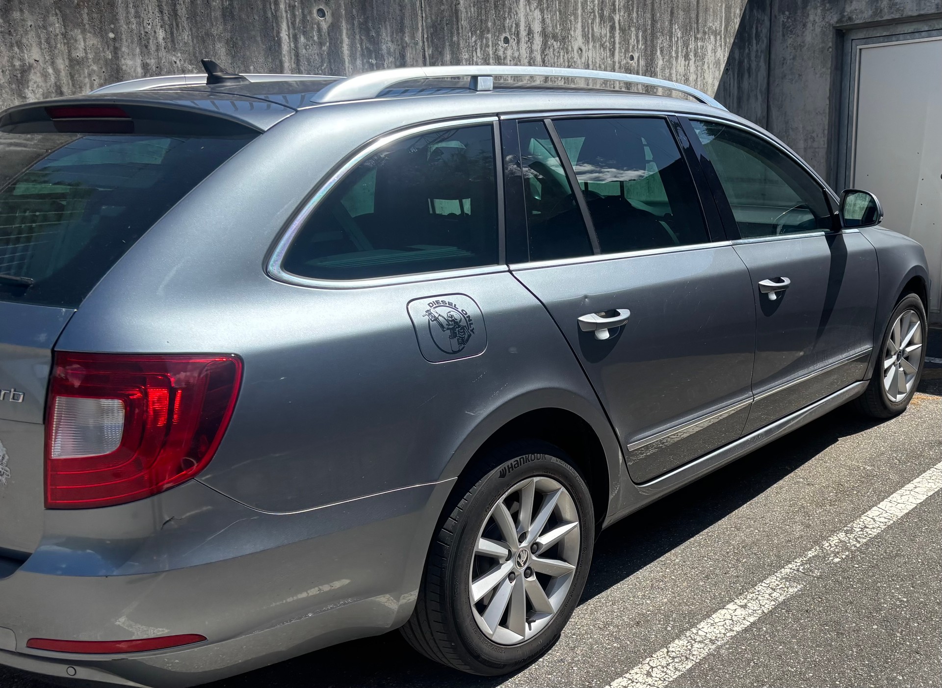 SKODA 2.0 TDI 140 Elegance 4x4 DSG-image-1