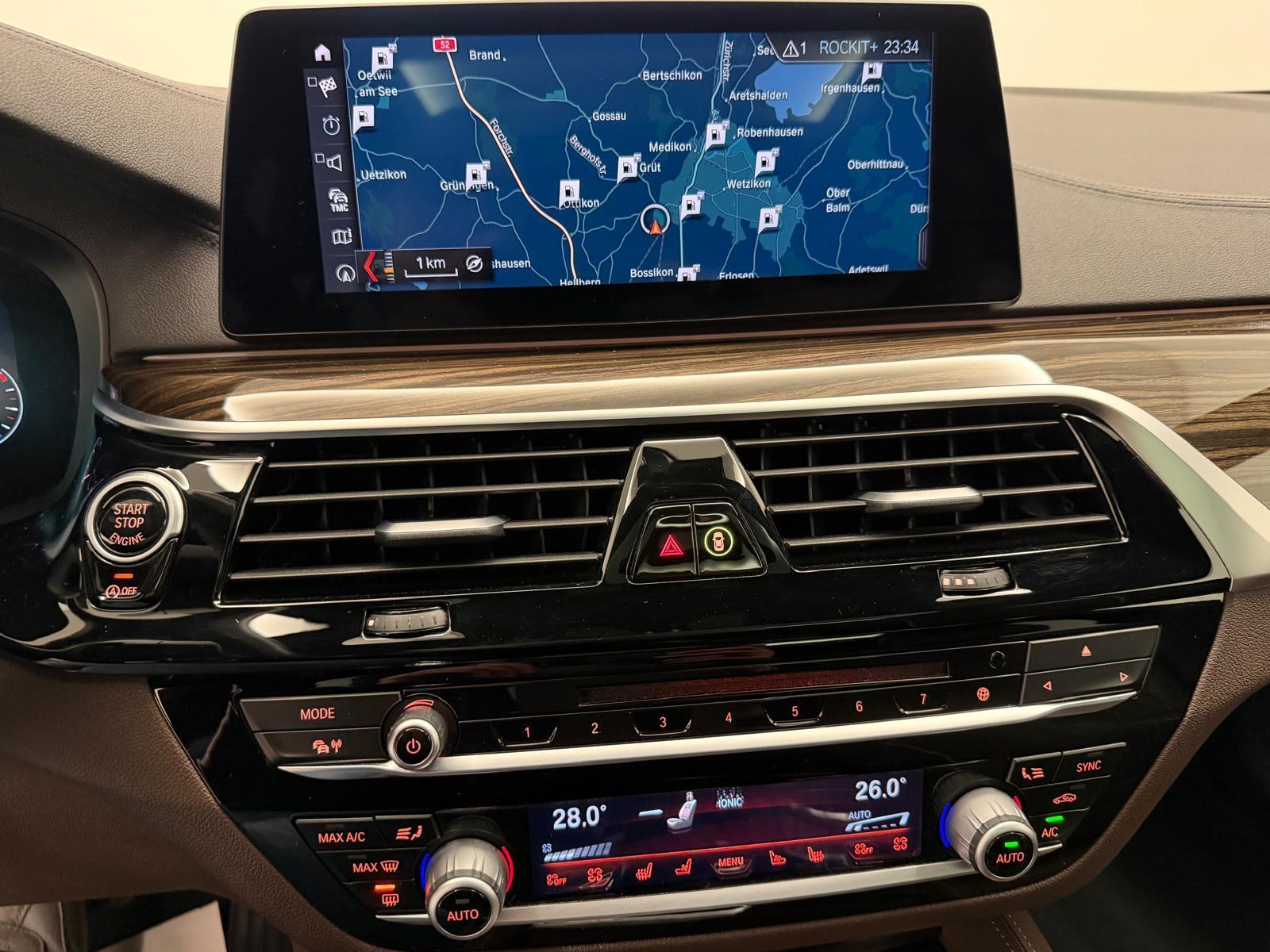 BMW 540d xDrive SAG Touring-image-21
