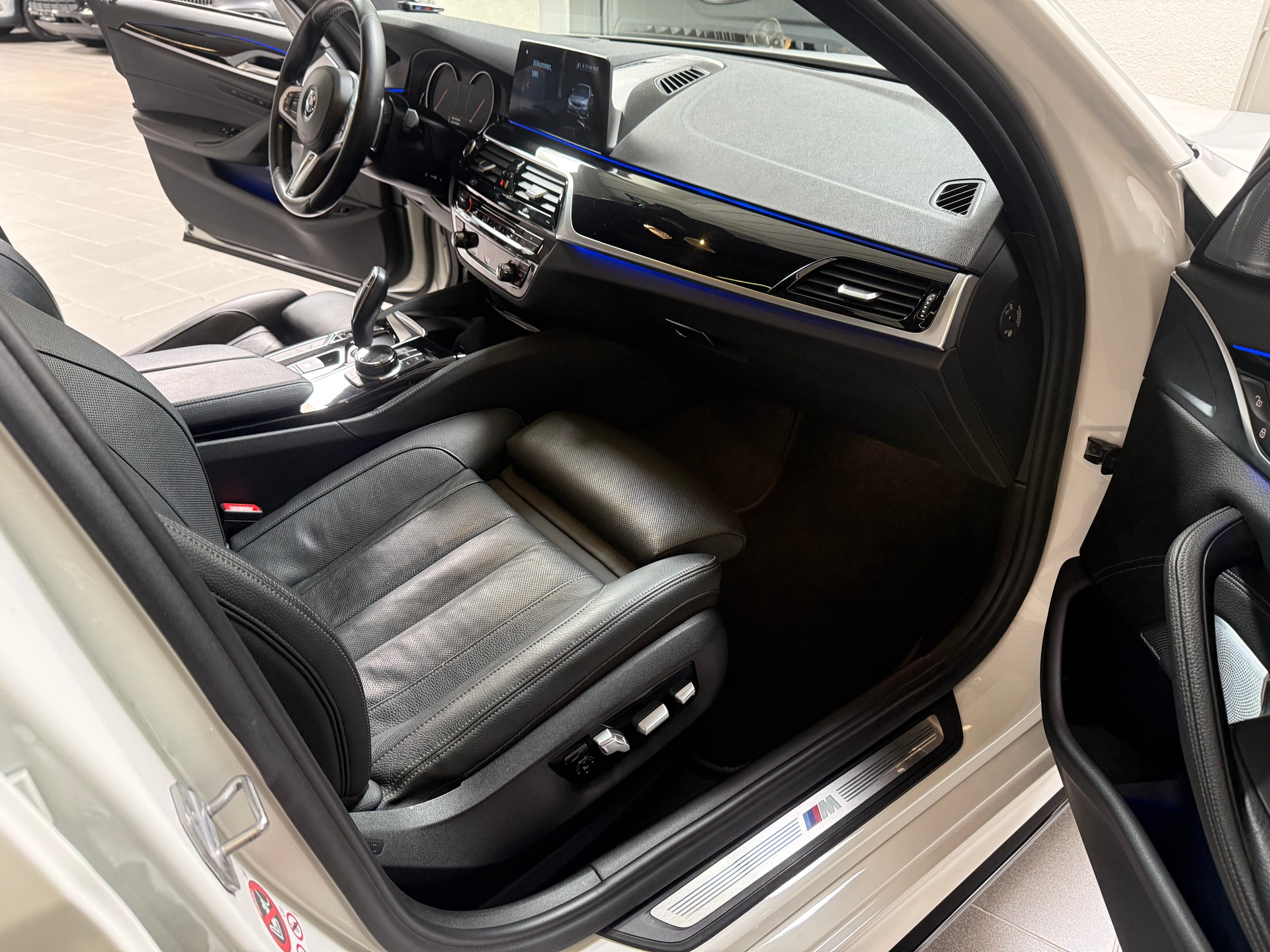 BMW 530d xDrive Steptronic-image-21