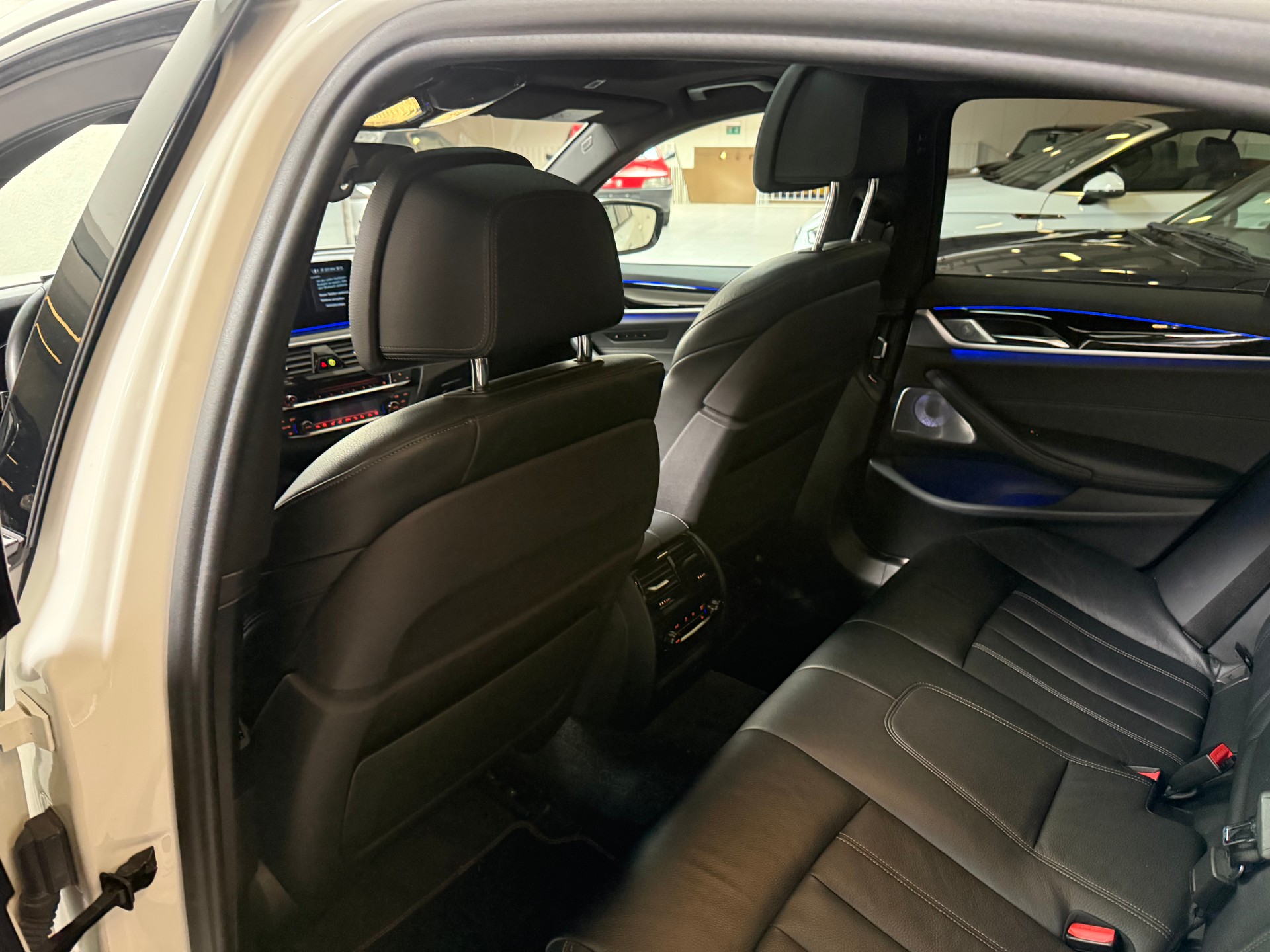 BMW 530d xDrive Steptronic-image-16
