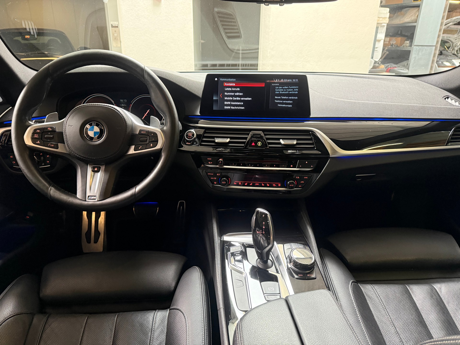 BMW 530d xDrive Steptronic-image-12