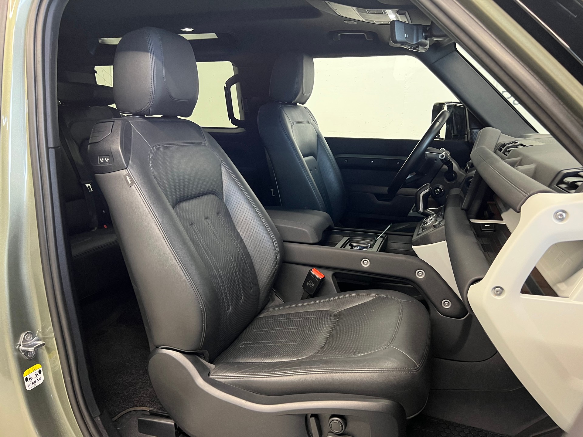 LAND ROVER Defender 90 3.0 D I6 250 SE-image-5