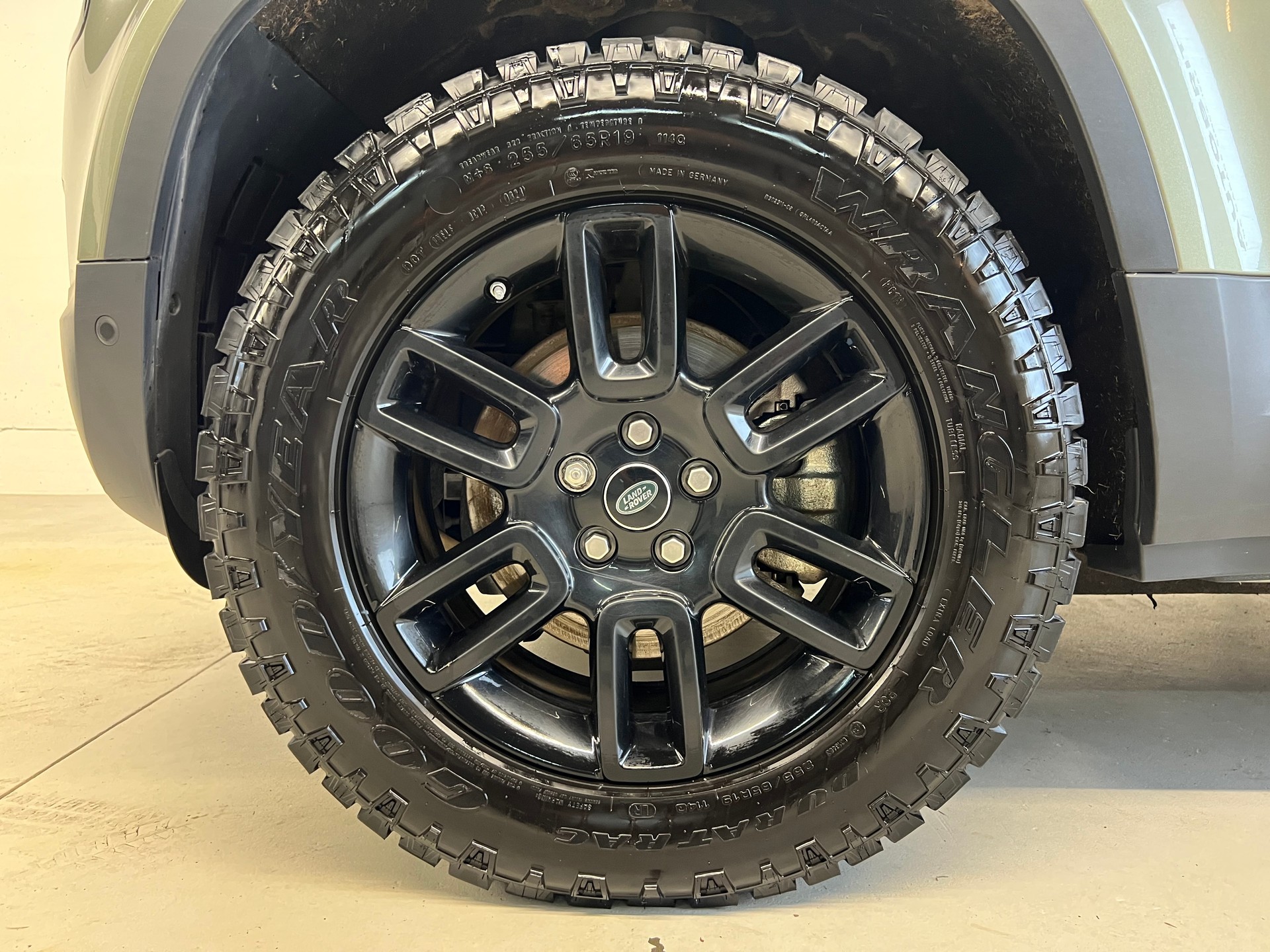 LAND ROVER Defender 90 3.0 D I6 250 SE-image-10