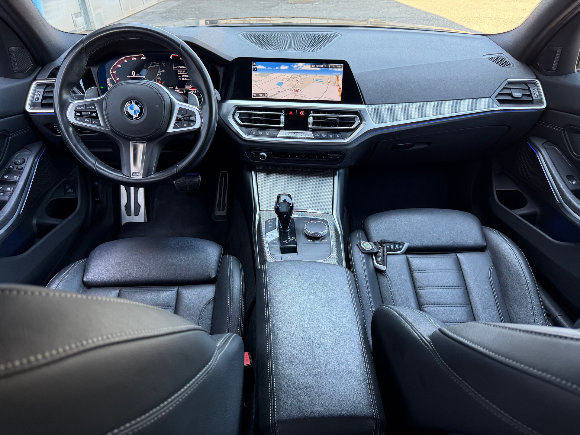 BMW 320d xDrive 48V Touring M Sport Steptronic-image-4
