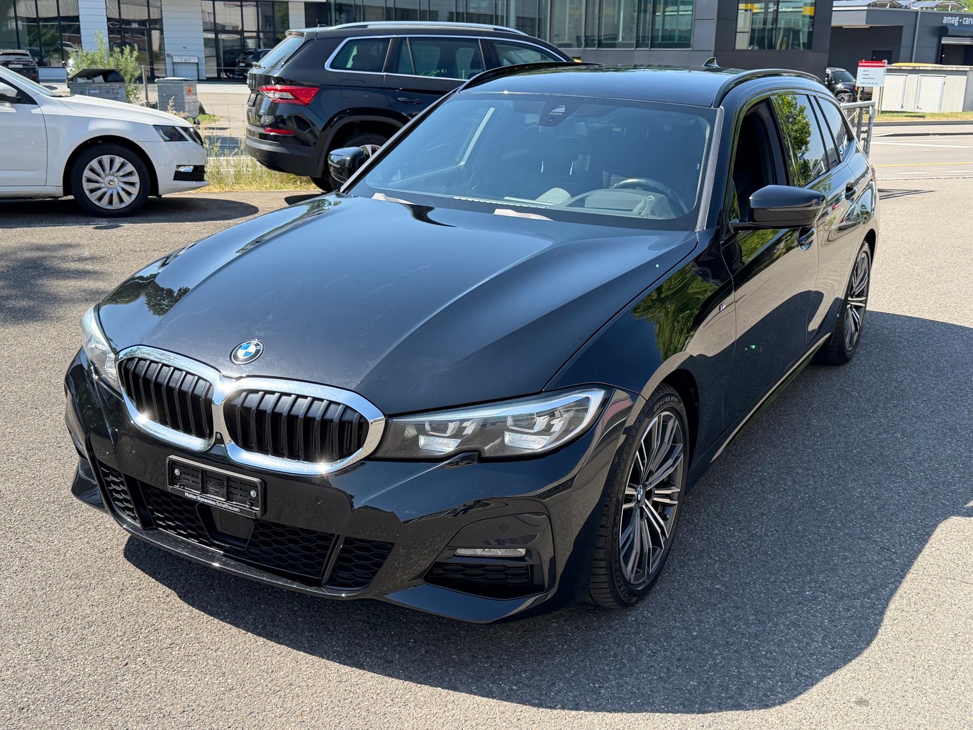 BMW 320d xDrive 48V Touring M Sport Steptronic-image-0