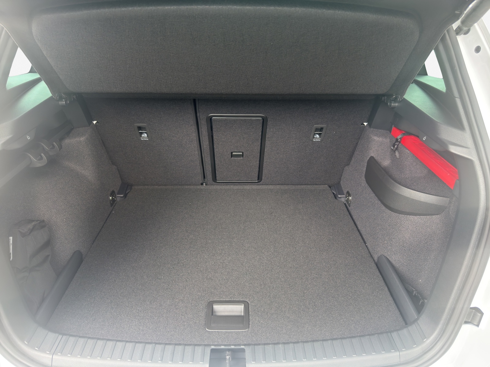 SKODA Karoq 2.0 TSI SportLine 4x4 DSG-image-12