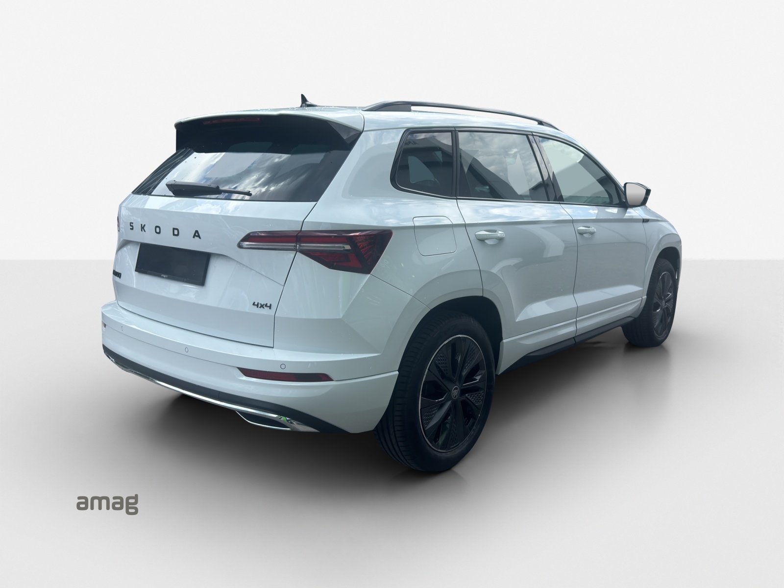 SKODA Karoq 2.0 TSI SportLine 4x4 DSG-image-4