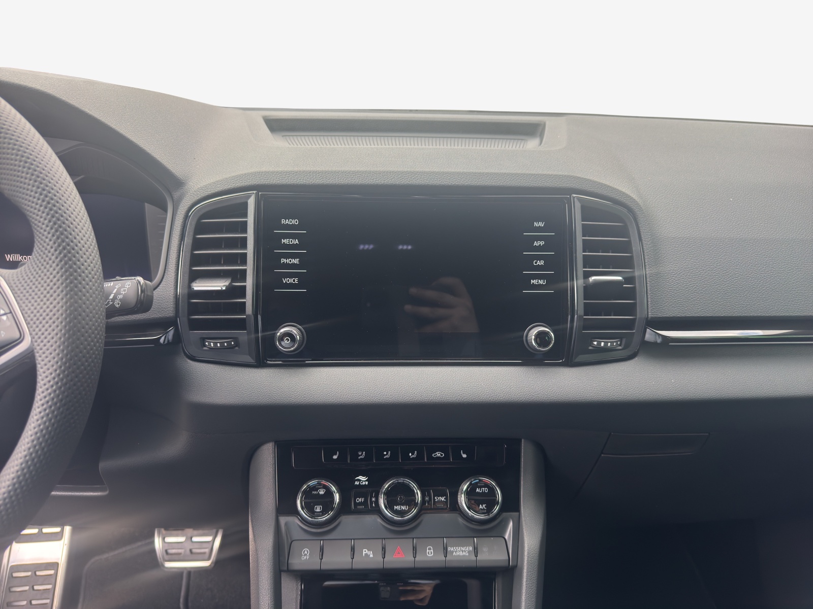 SKODA Karoq 2.0 TSI SportLine 4x4 DSG-image-10