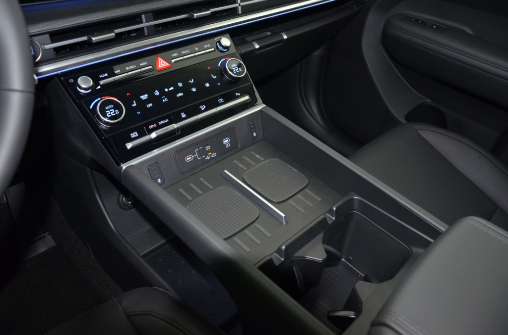 HYUNDAI Santa Fe 1.6 PHEV Prestige Line 4WD-image-24
