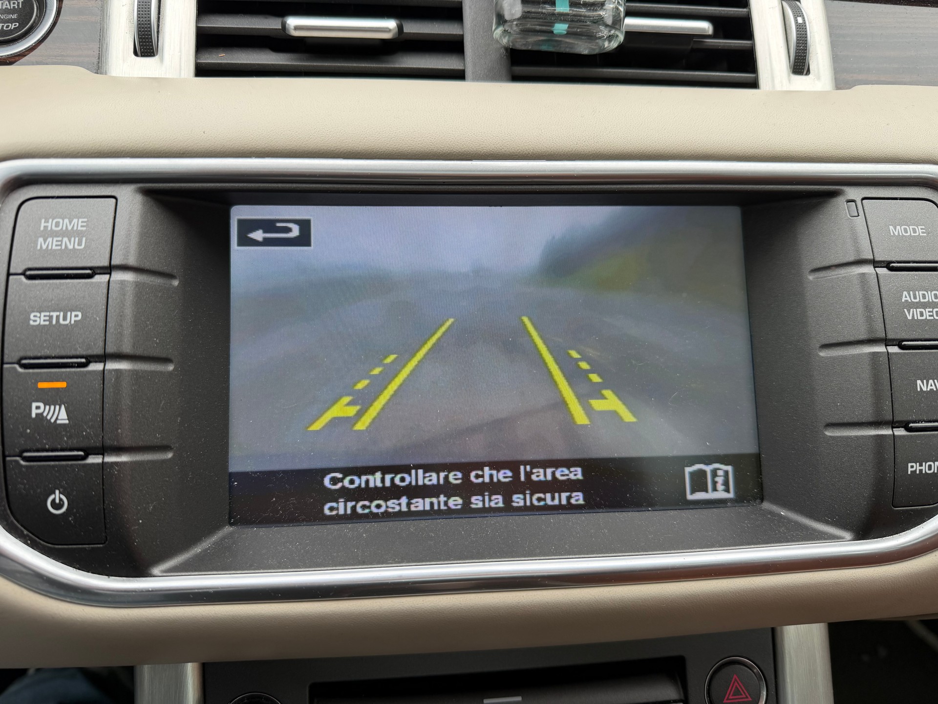 LAND ROVER Range Rover Evoque 2.2 TD4 Prestige AT9-image-13