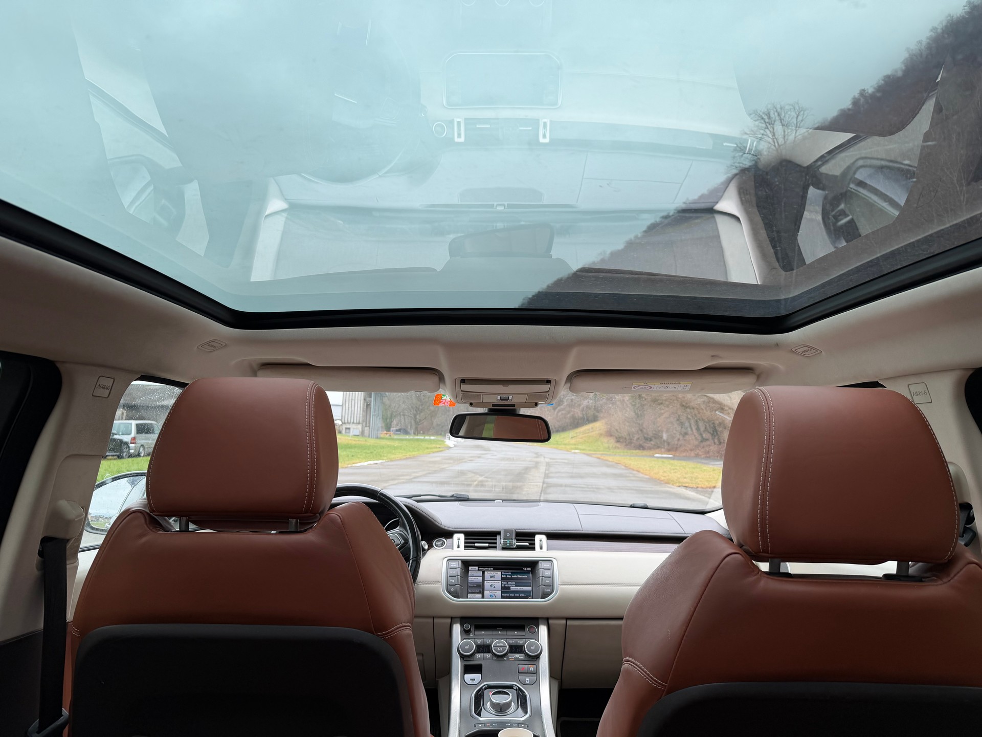 LAND ROVER Range Rover Evoque 2.2 TD4 Prestige AT9-image-6