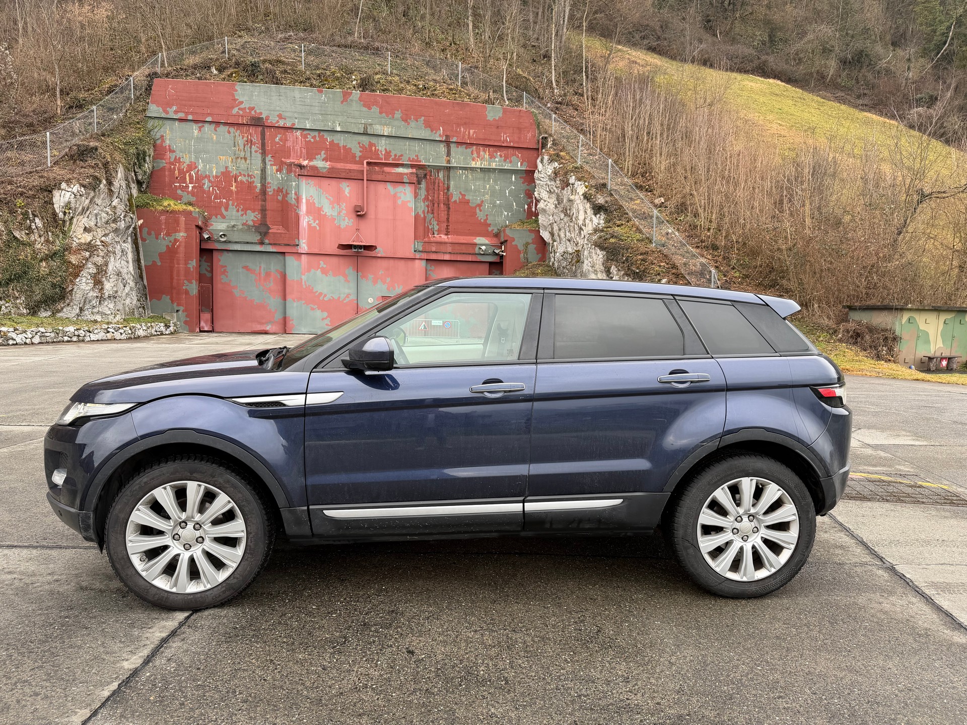 LAND ROVER Range Rover Evoque 2.2 TD4 Prestige AT9-image-1