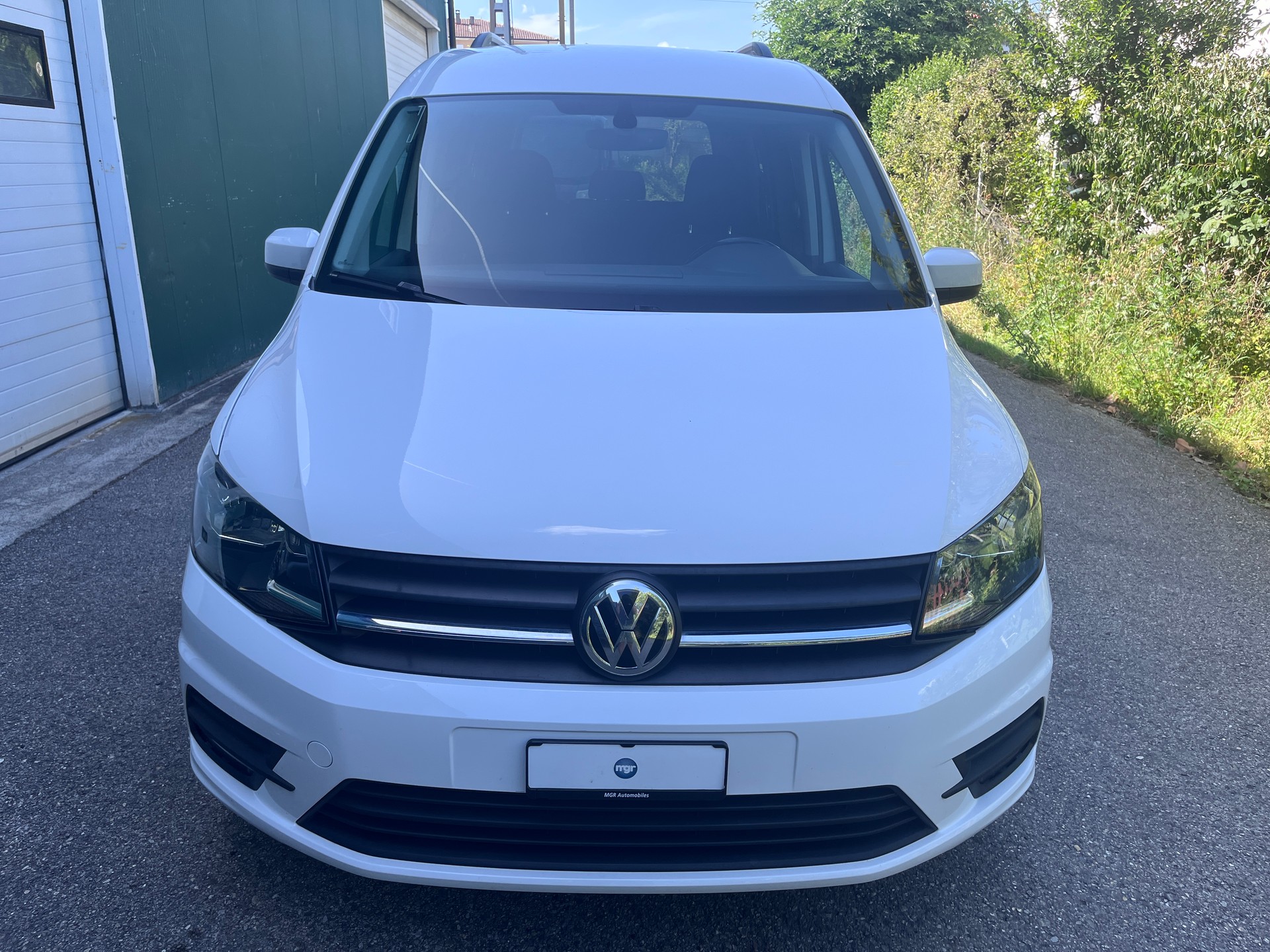 VW Caddy 2.0 TDI Family DSG-image-1