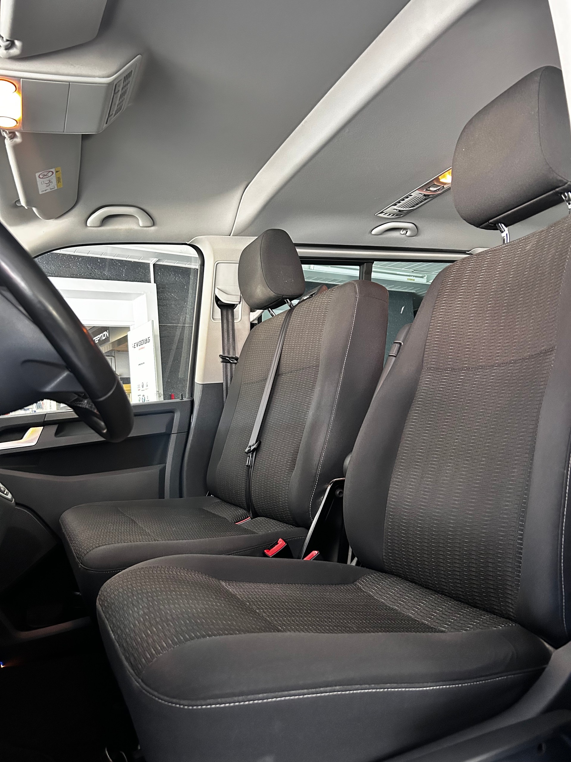 VW T6 Caravelle 2.0 TDI Comfortline 4Motion DSG-image-9