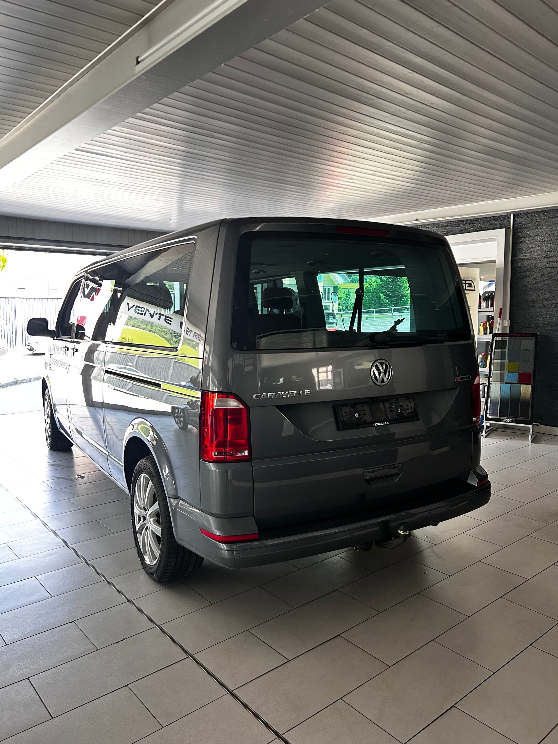 VW T6 Caravelle 2.0 TDI Comfortline 4Motion DSG-image-4