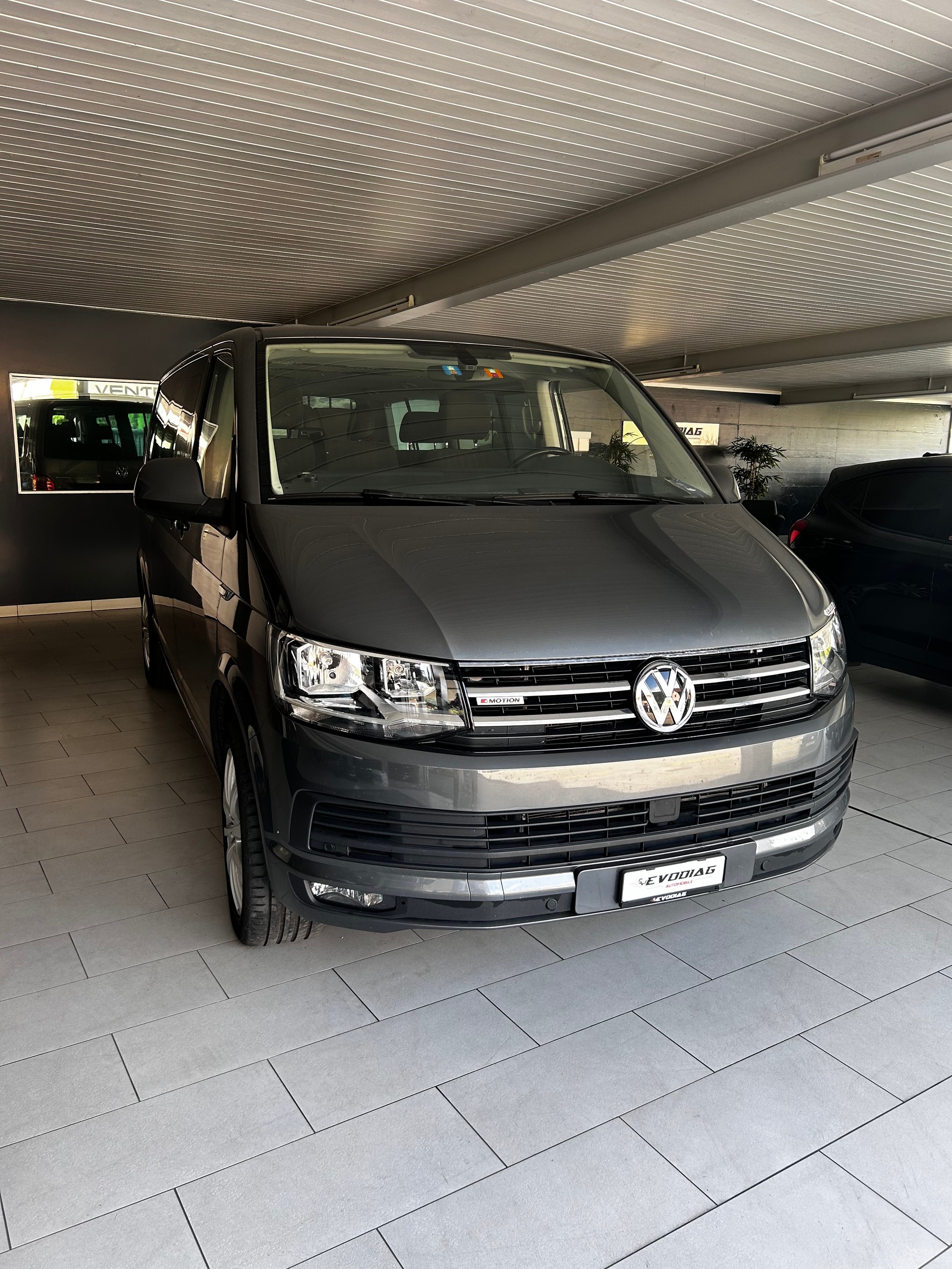 VW T6 Caravelle 2.0 TDI Comfortline 4Motion DSG-image-0