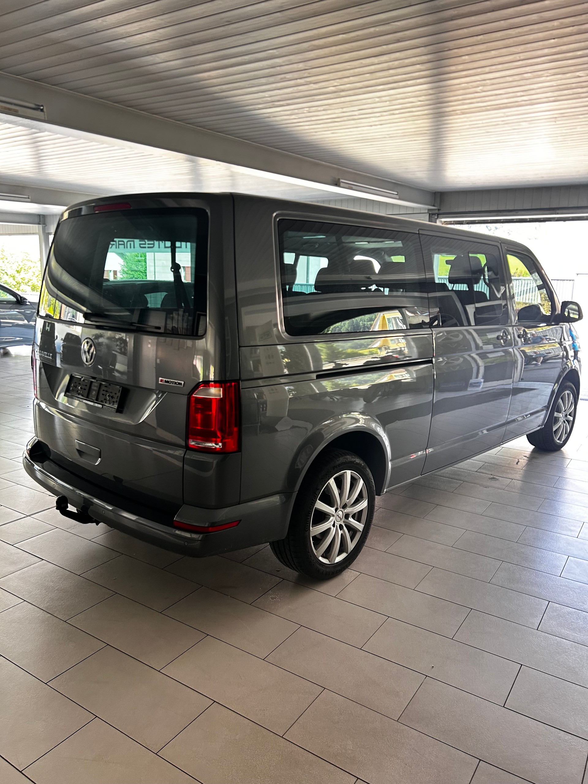 VW T6 Caravelle 2.0 TDI Comfortline 4Motion DSG-image-6