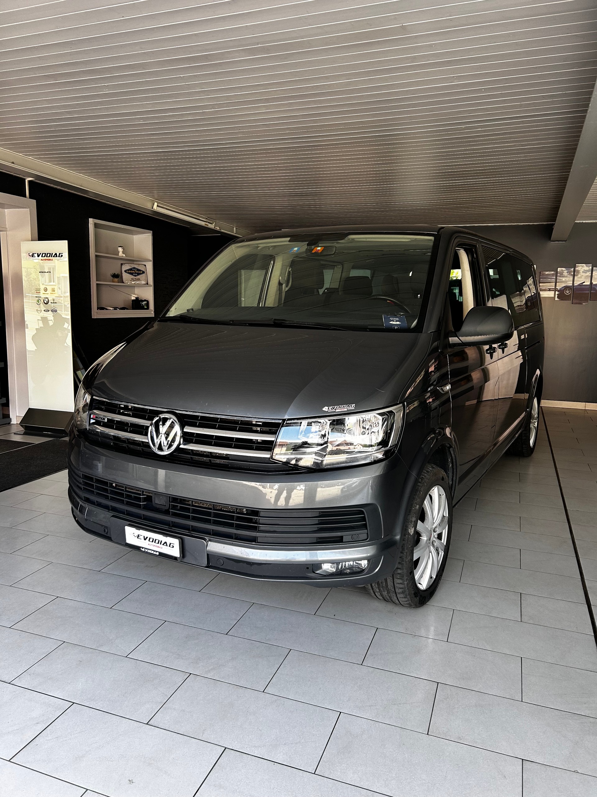 VW T6 Caravelle 2.0 TDI Comfortline 4Motion DSG-image-2