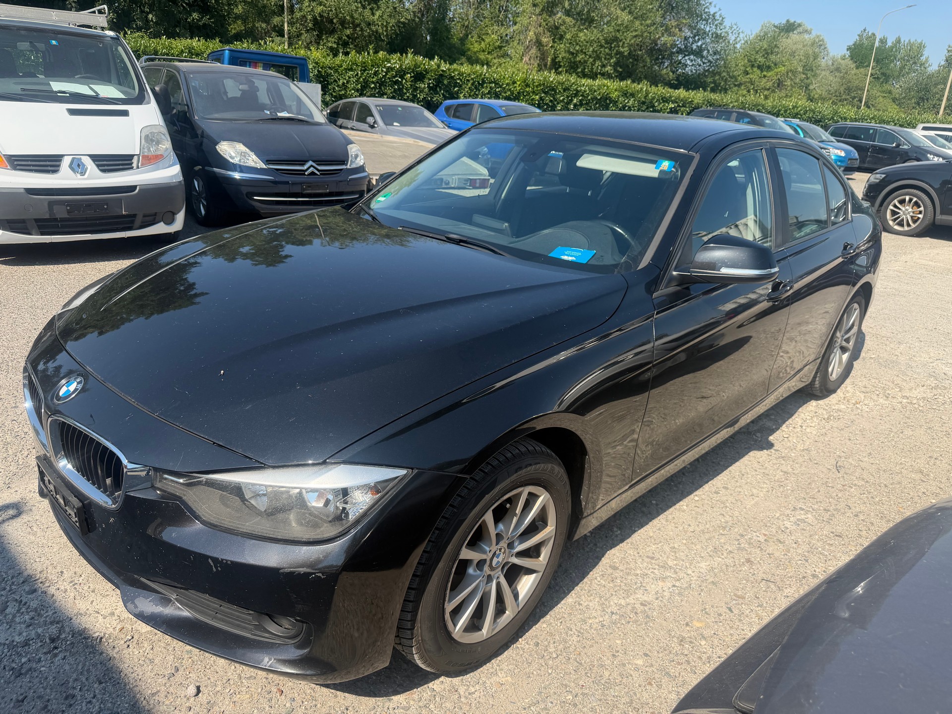 BMW 318d Modern Line Steptronic-image-0