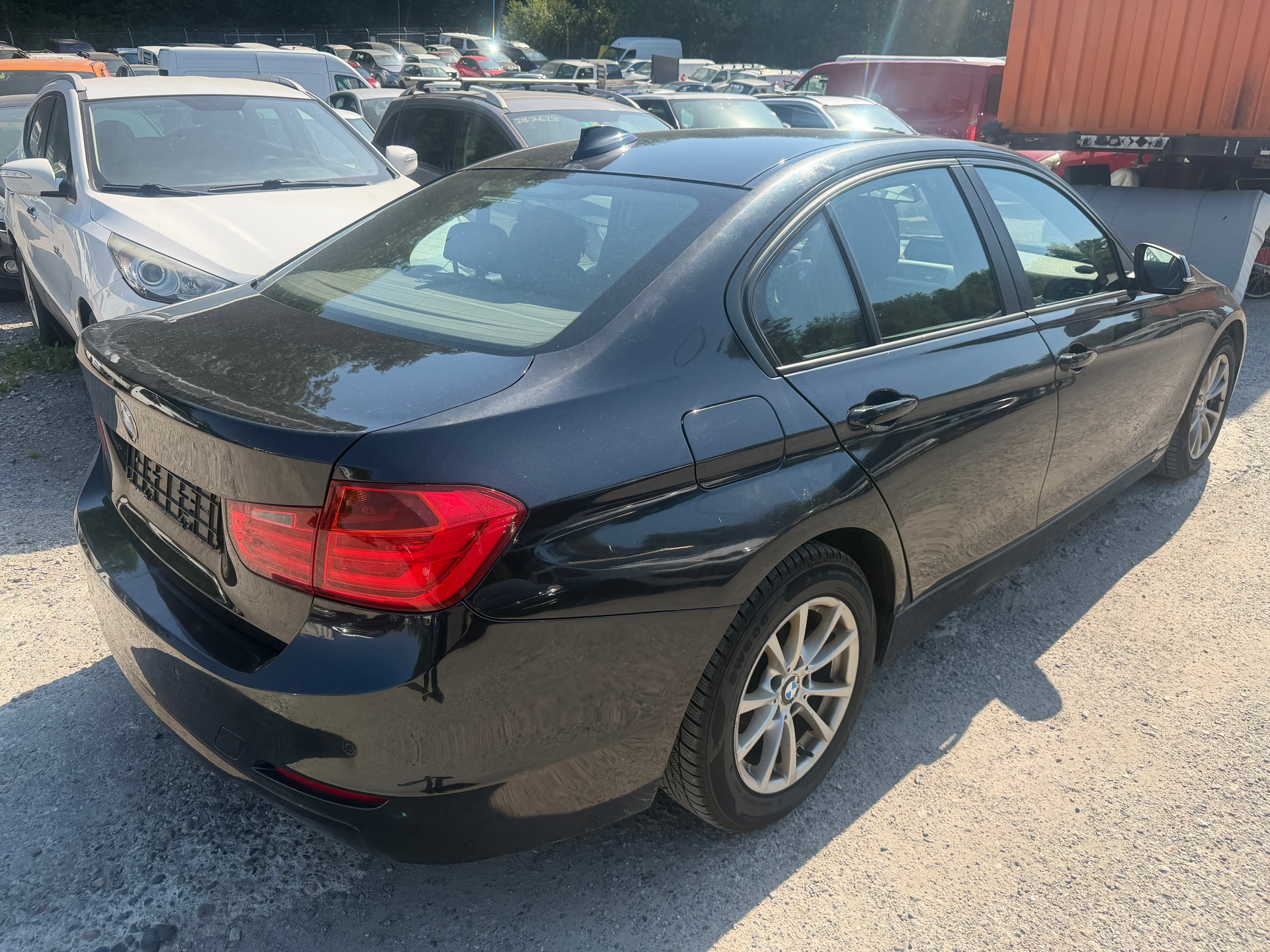 BMW 318d Modern Line Steptronic-image-6