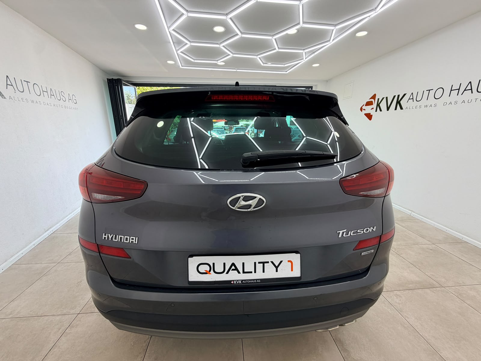 HYUNDAI Tucson 1.6 TGDI Amplia 4WD DCT-image-6