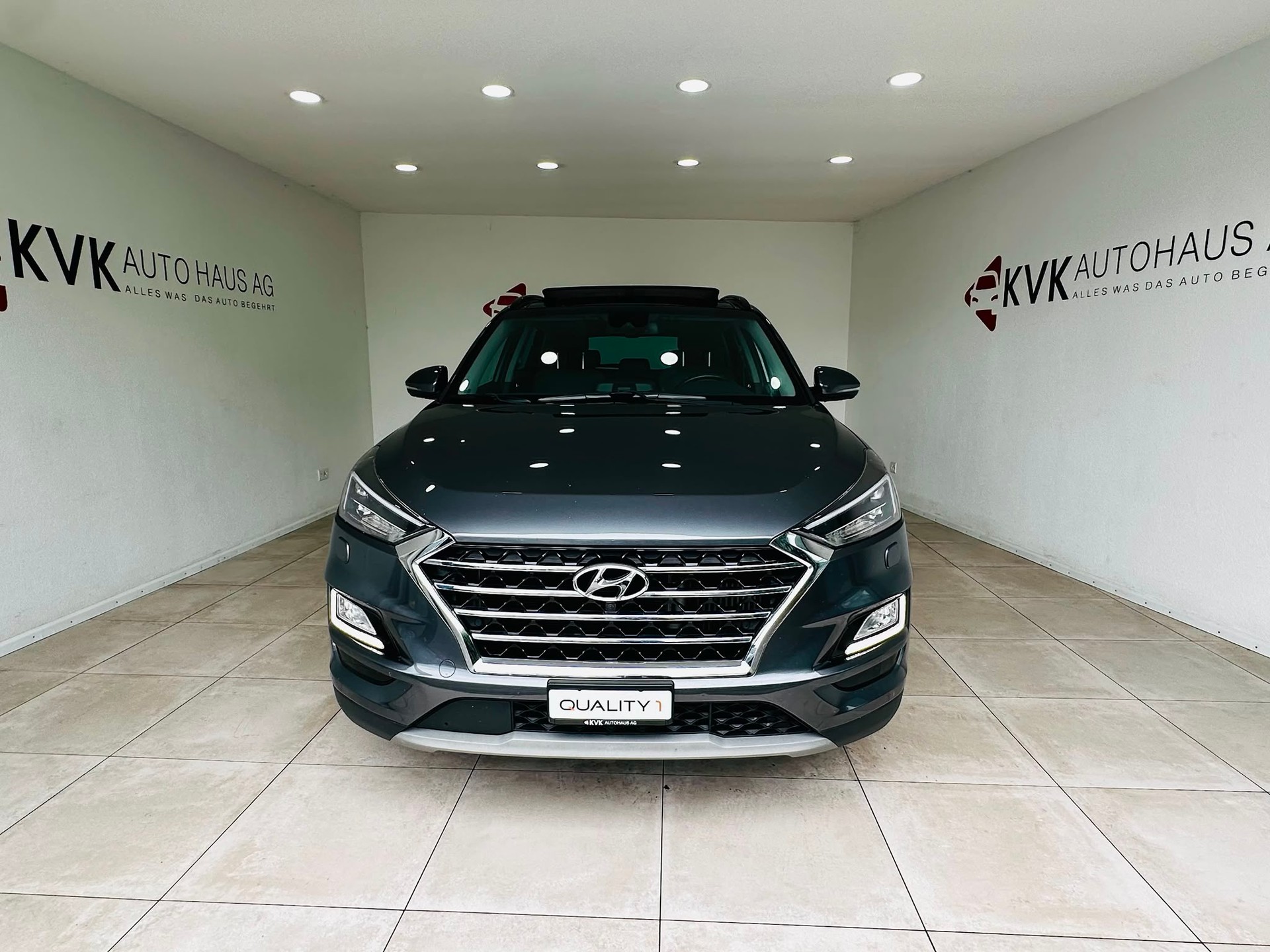 HYUNDAI Tucson 1.6 TGDI Amplia 4WD DCT-image-1