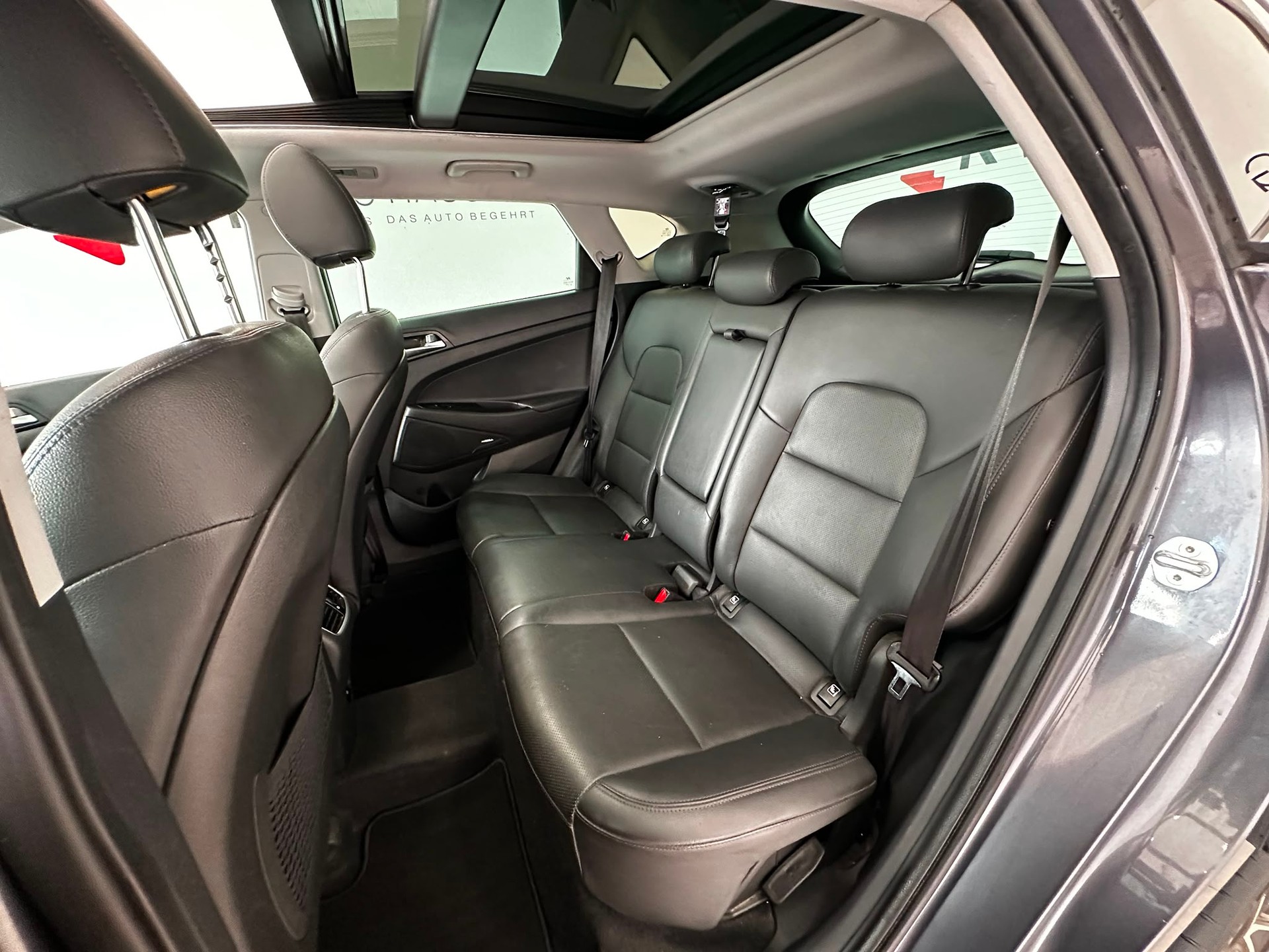 HYUNDAI Tucson 1.6 TGDI Amplia 4WD DCT-image-12