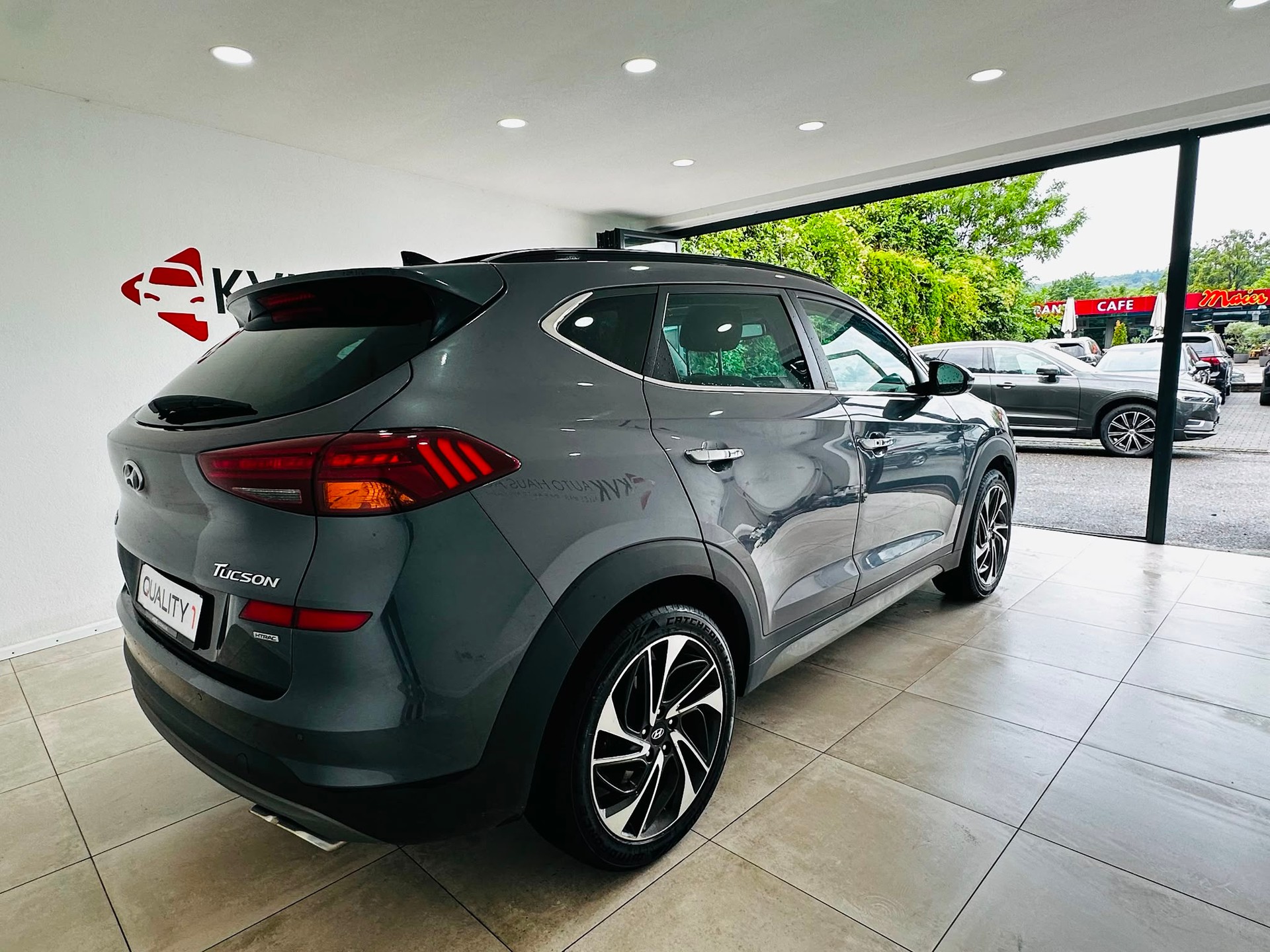 HYUNDAI Tucson 1.6 TGDI Amplia 4WD DCT-image-4