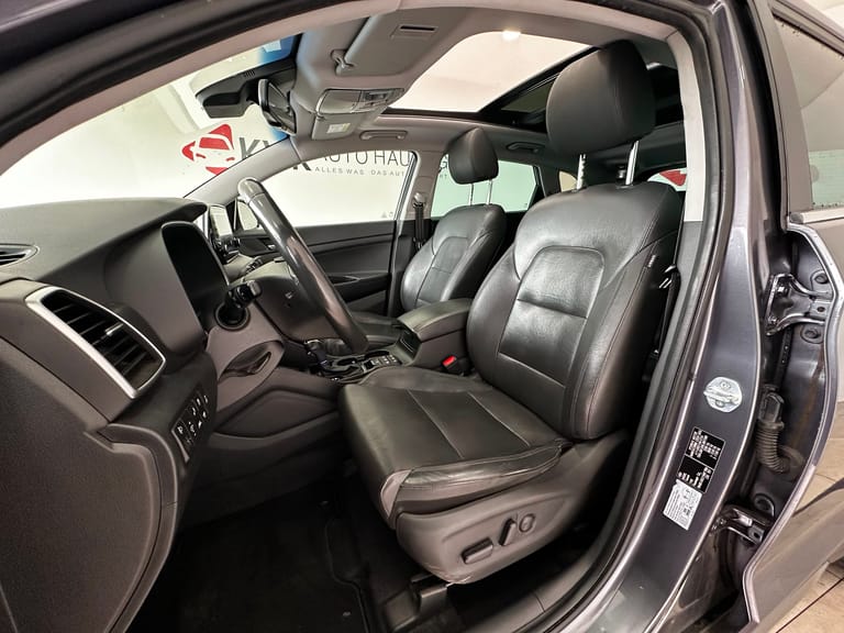 Hyundai Tucson 1.6 TGDI Amplia 4WD DCT, Foto 14 von 15