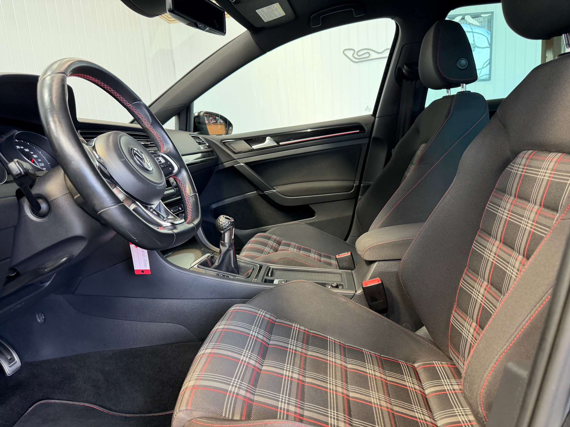 VW Golf 2.0 TSI GTI -frisch ab MFK & Service-image-15