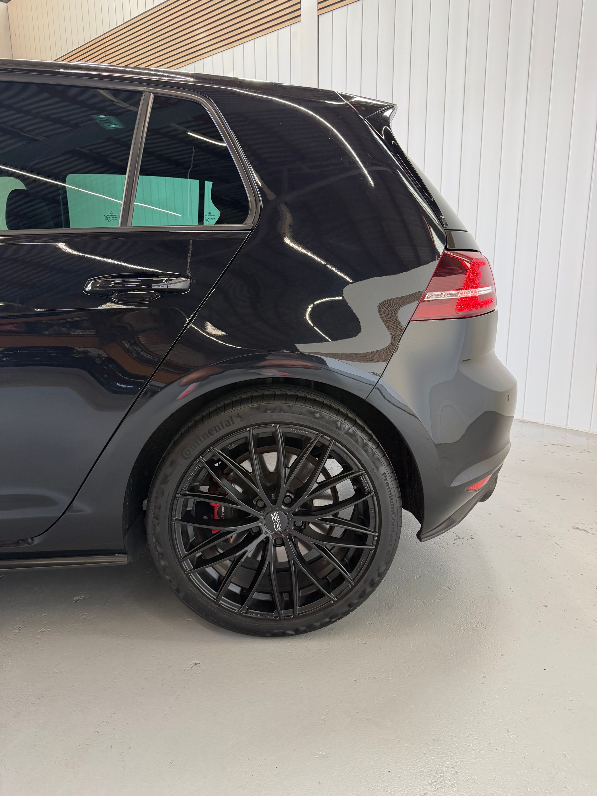 VW Golf 2.0 TSI GTI -frisch ab MFK & Service-image-11