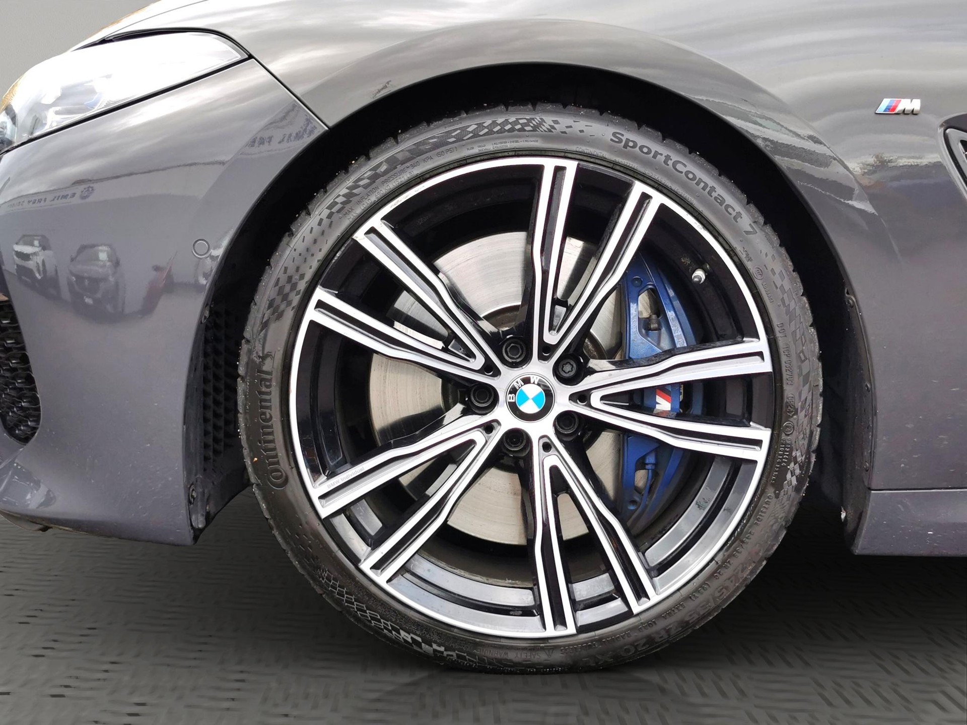 BMW M850i xDrive Coupé-image-9
