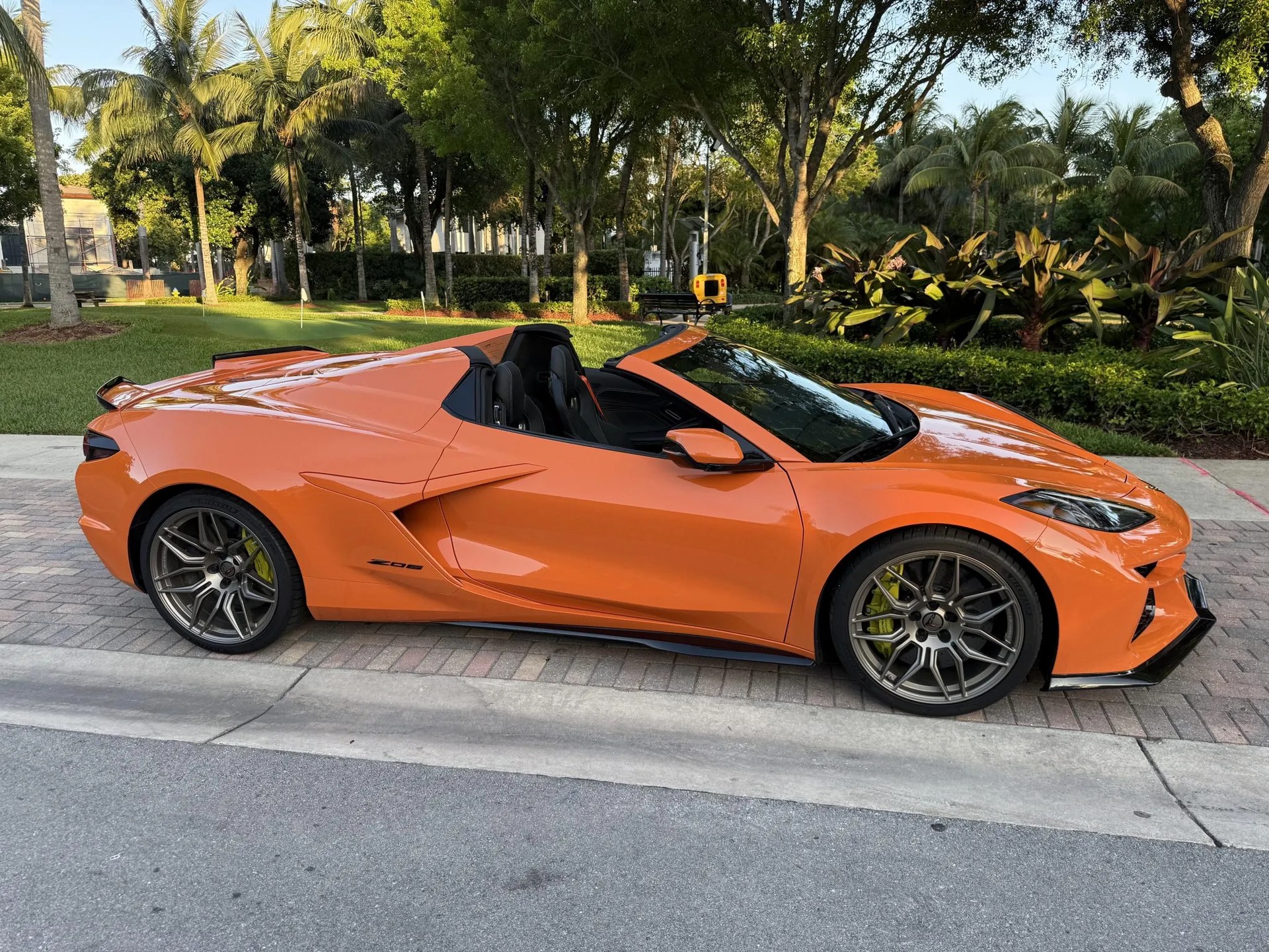 CHEVROLET Corvette Z06 Cabriolet 3LZ (US VERSION OHNE OPF MIT 681 PS)