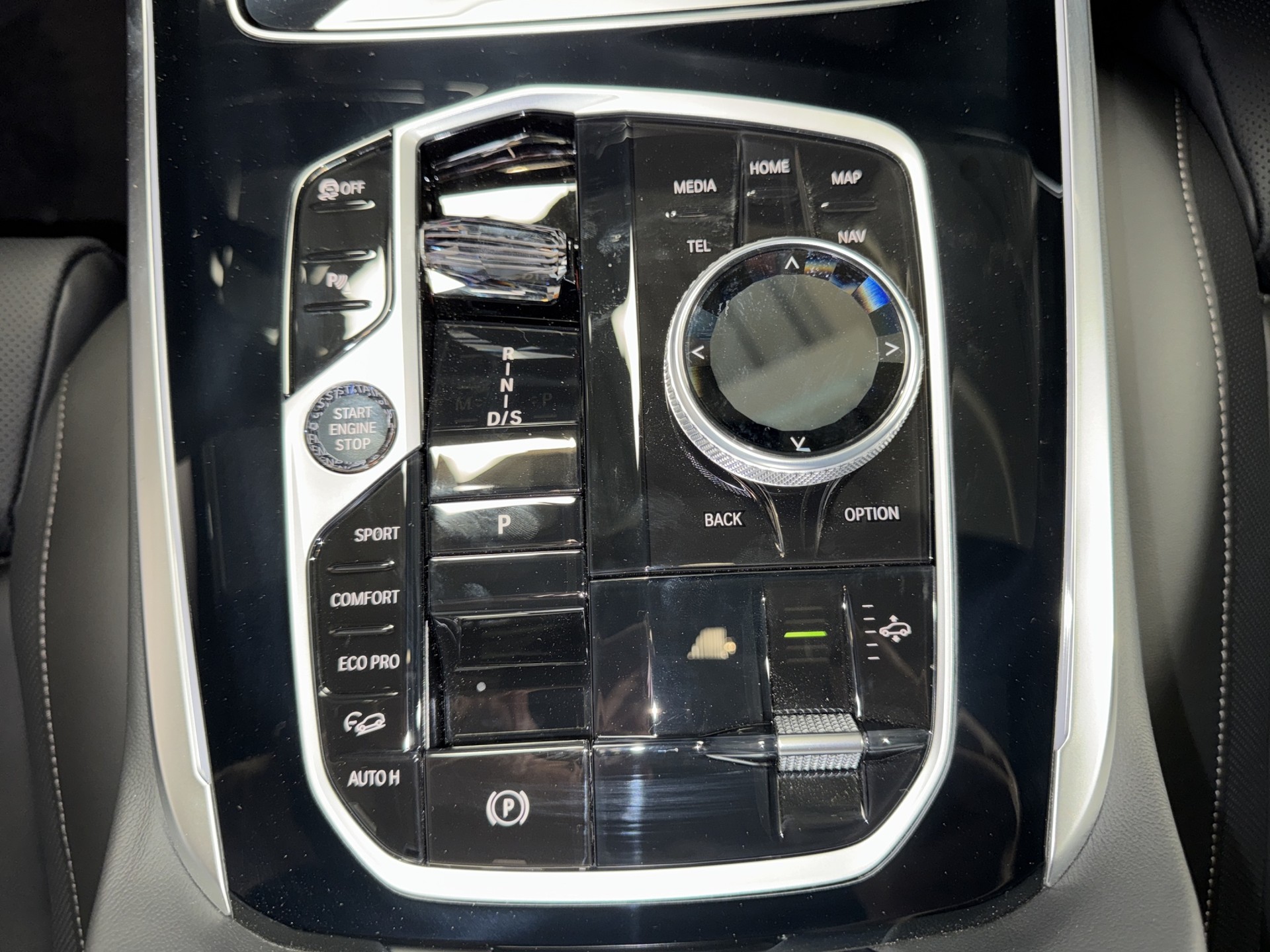 BMW X7 M60i-image-10