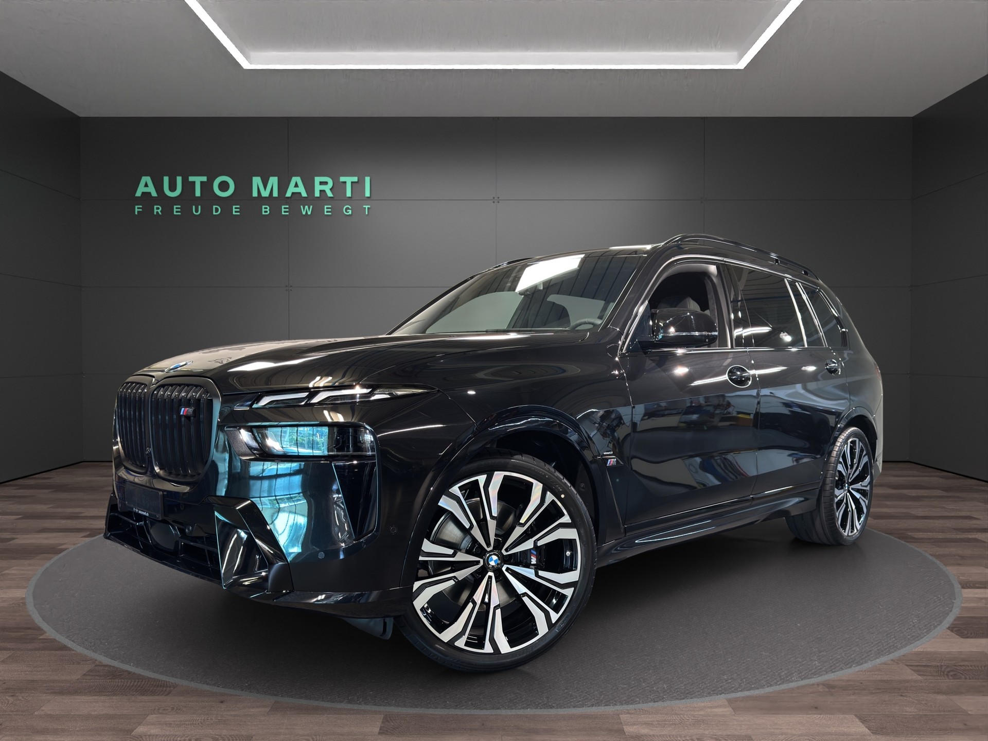 BMW X7 M60i-image-0
