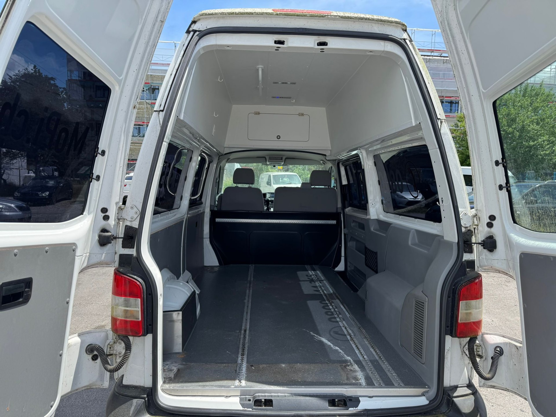 VW T5 2.0 TDI BMT DSG-image-8