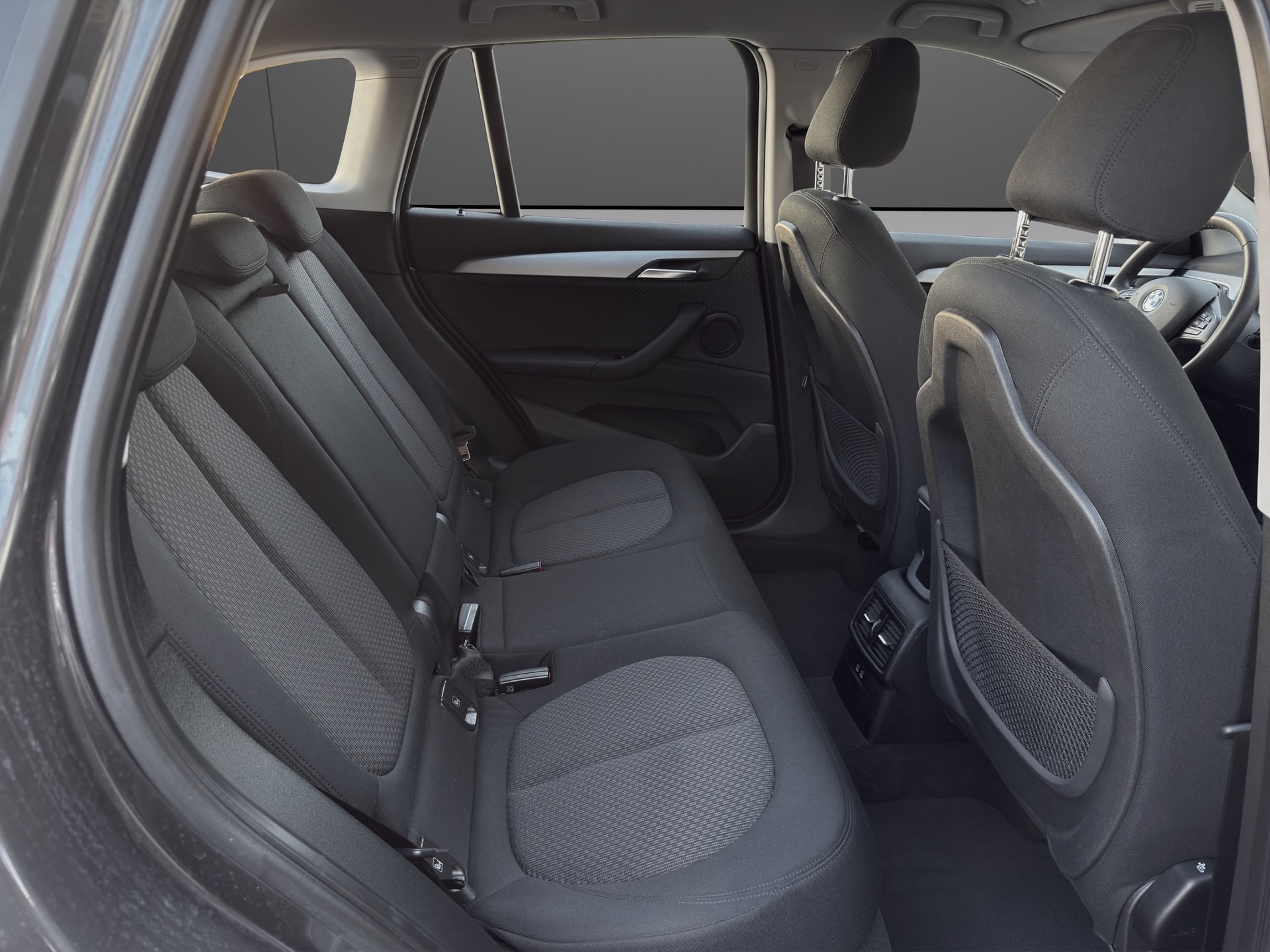 BMW X1 xDrive 25e Steptronic-image-8