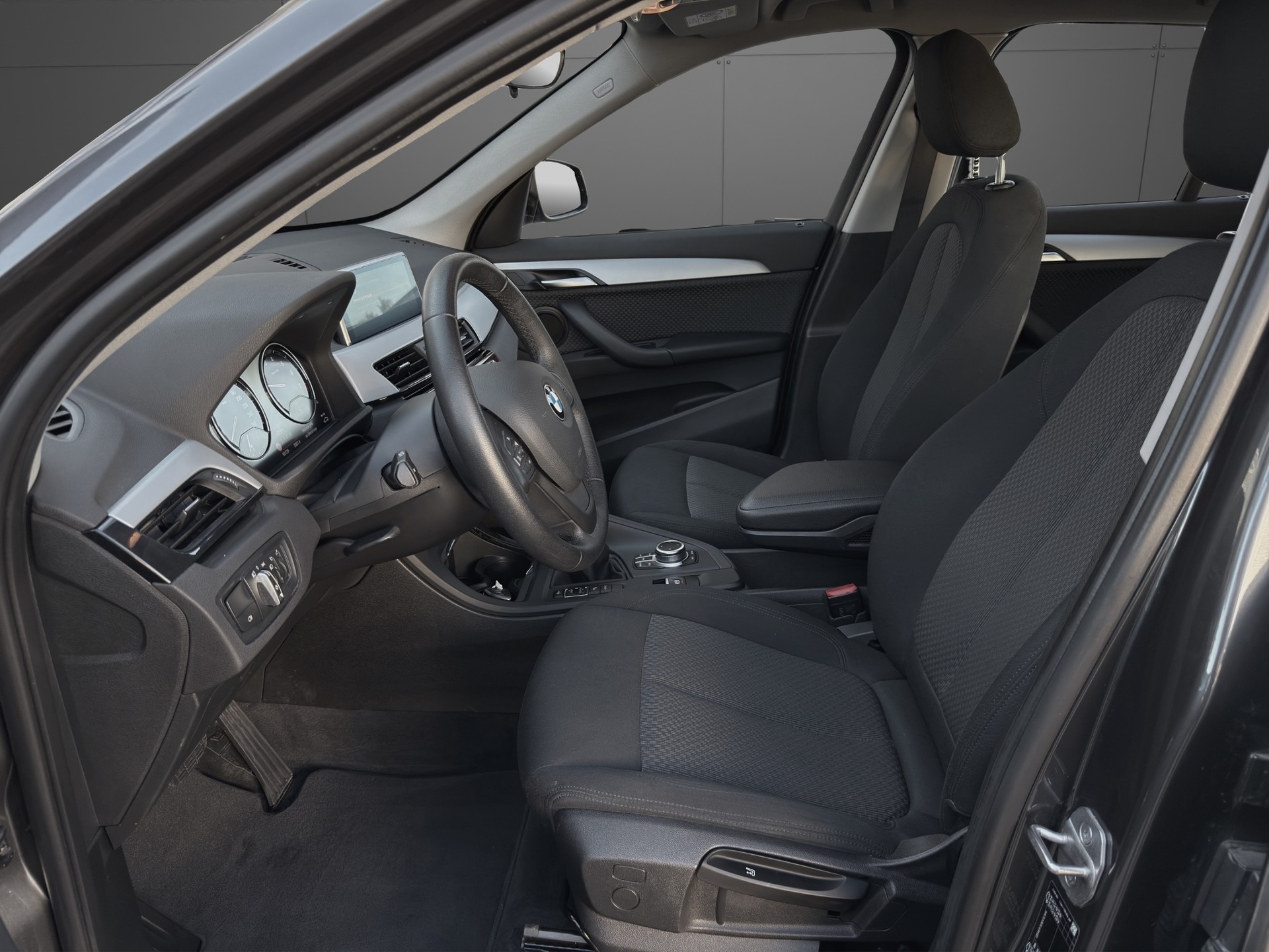 BMW X1 xDrive 25e Steptronic-image-5