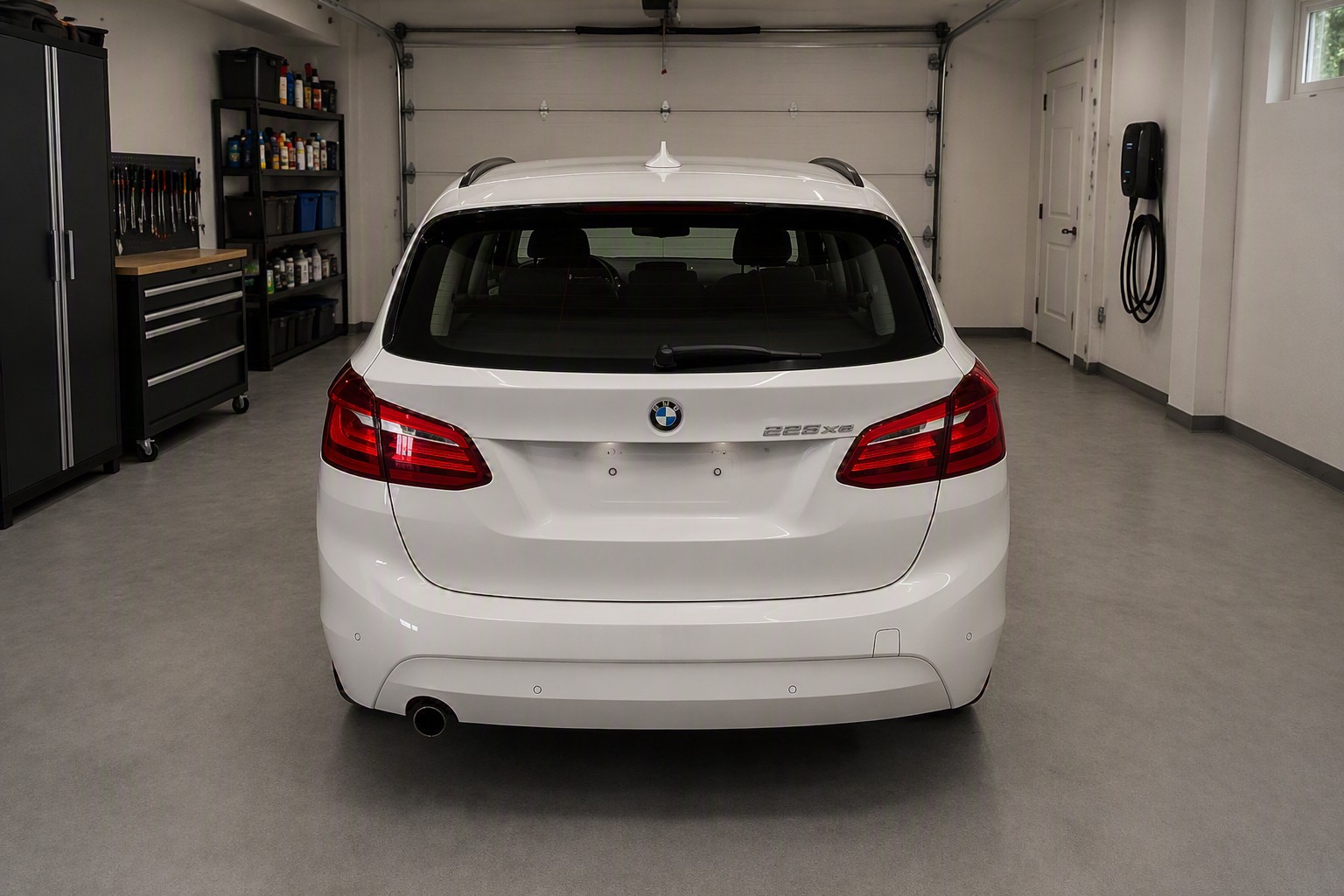 BMW 225xe-image-2