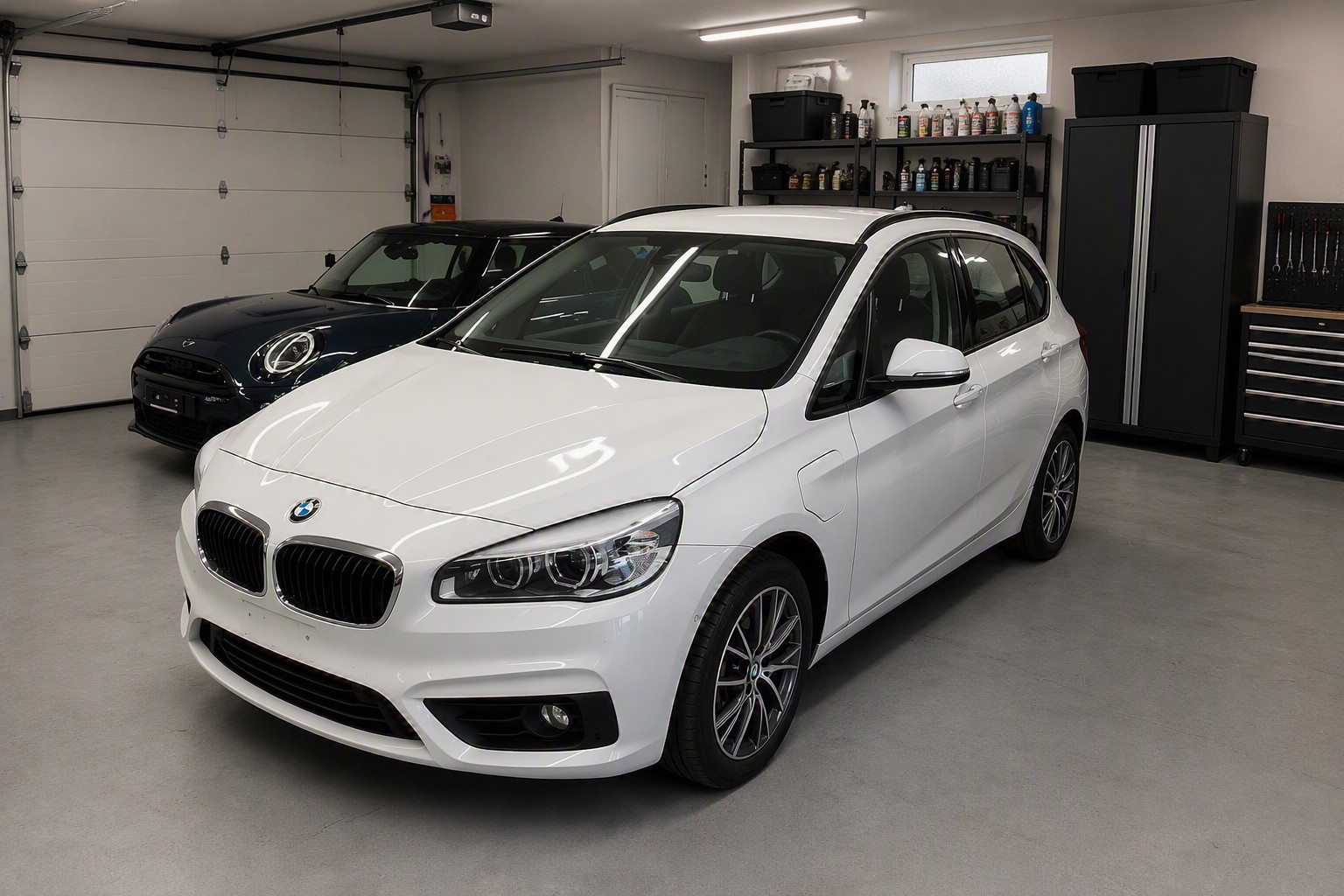 BMW 225xe-image-0
