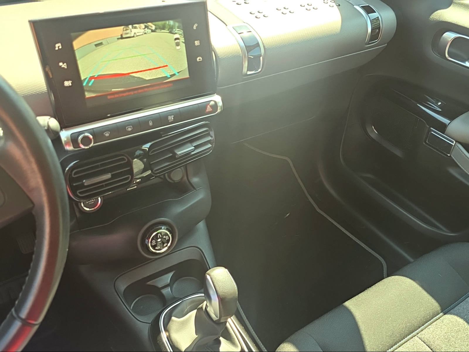 CITROEN C4 Cactus 1.2 e-THP Shine EAT6-image-11