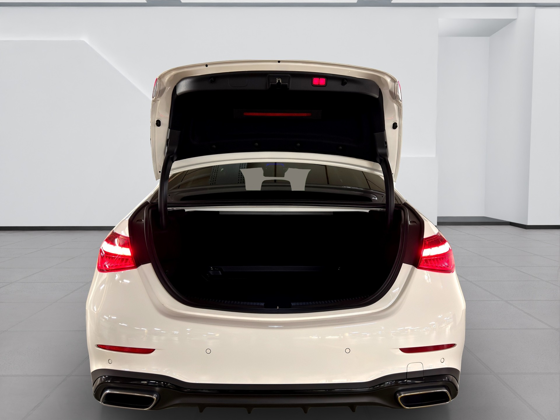 MERCEDES-BENZ C 300 4Matic AMG Line-image-19