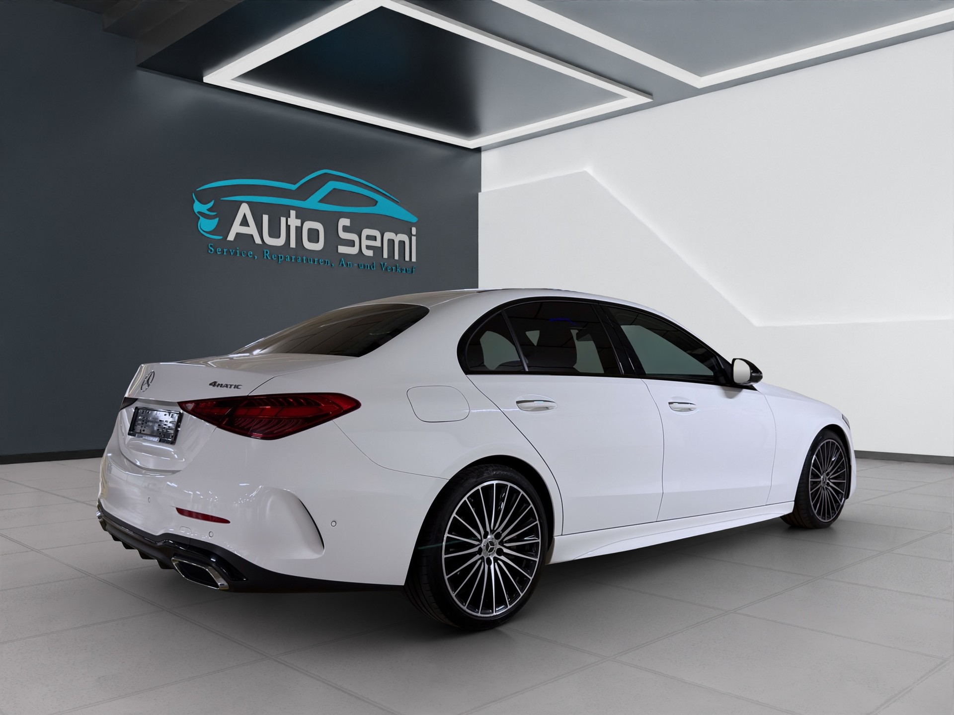 MERCEDES-BENZ C 300 4Matic AMG Line-image-4
