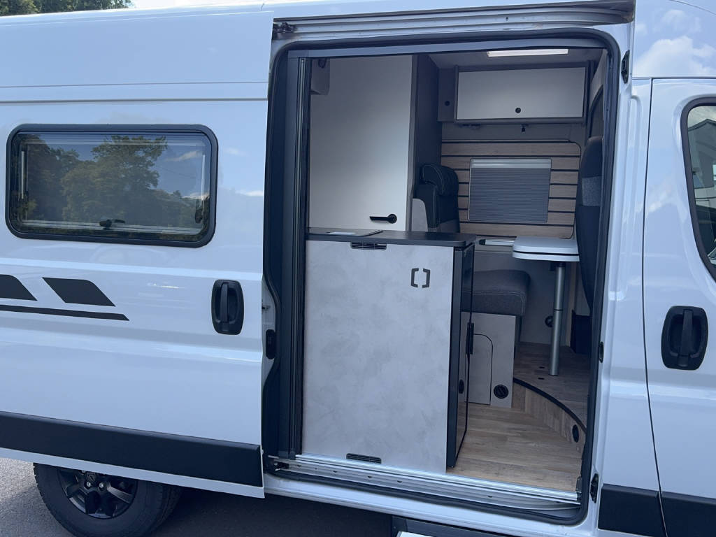 OPEL Peugeot Boxer 5.4 DF 3.5 t L2 H2 2.2BlueHDi 140 ADVTR-image-2