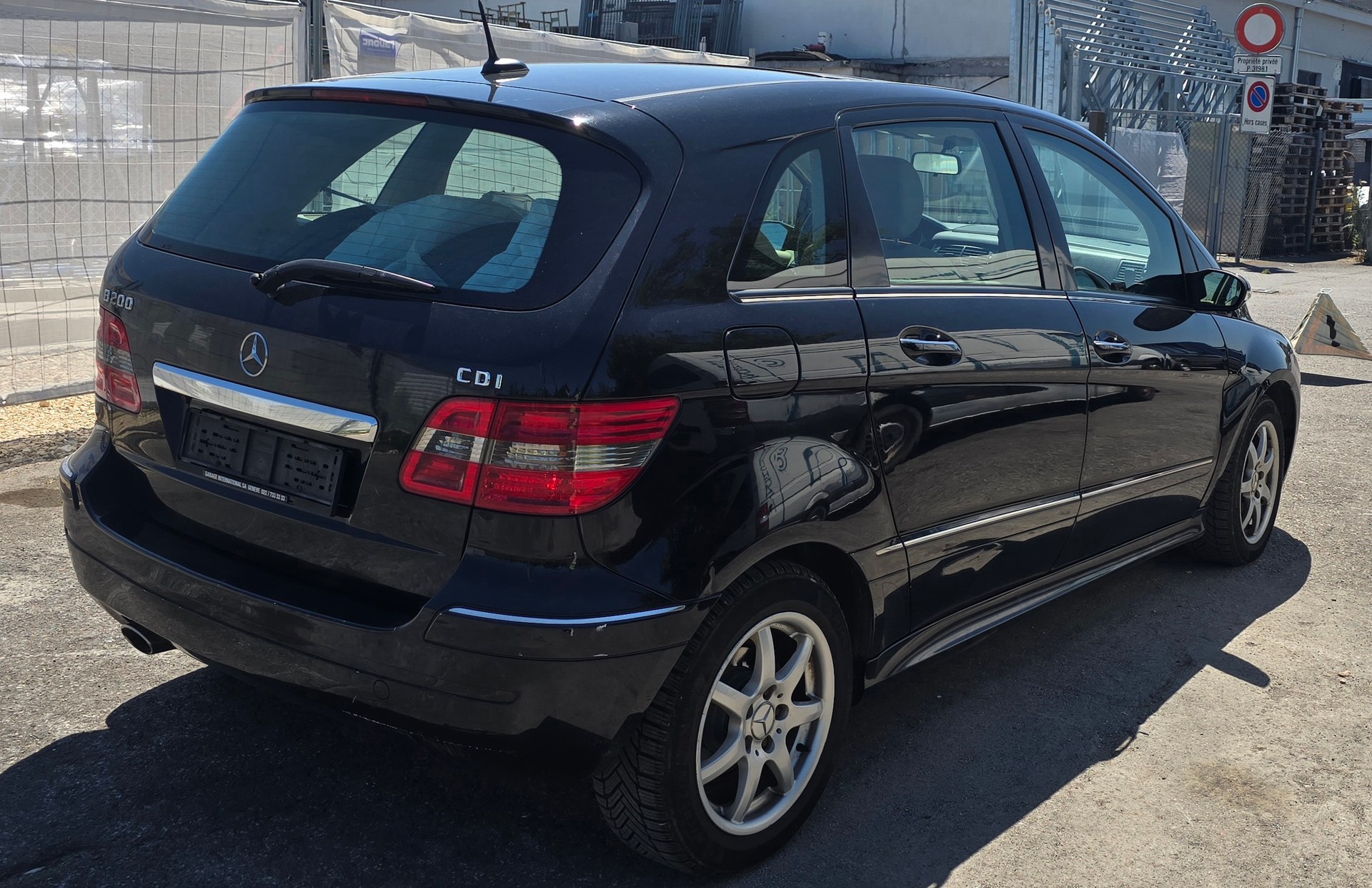 MERCEDES-BENZ B 200 CDI-image-6
