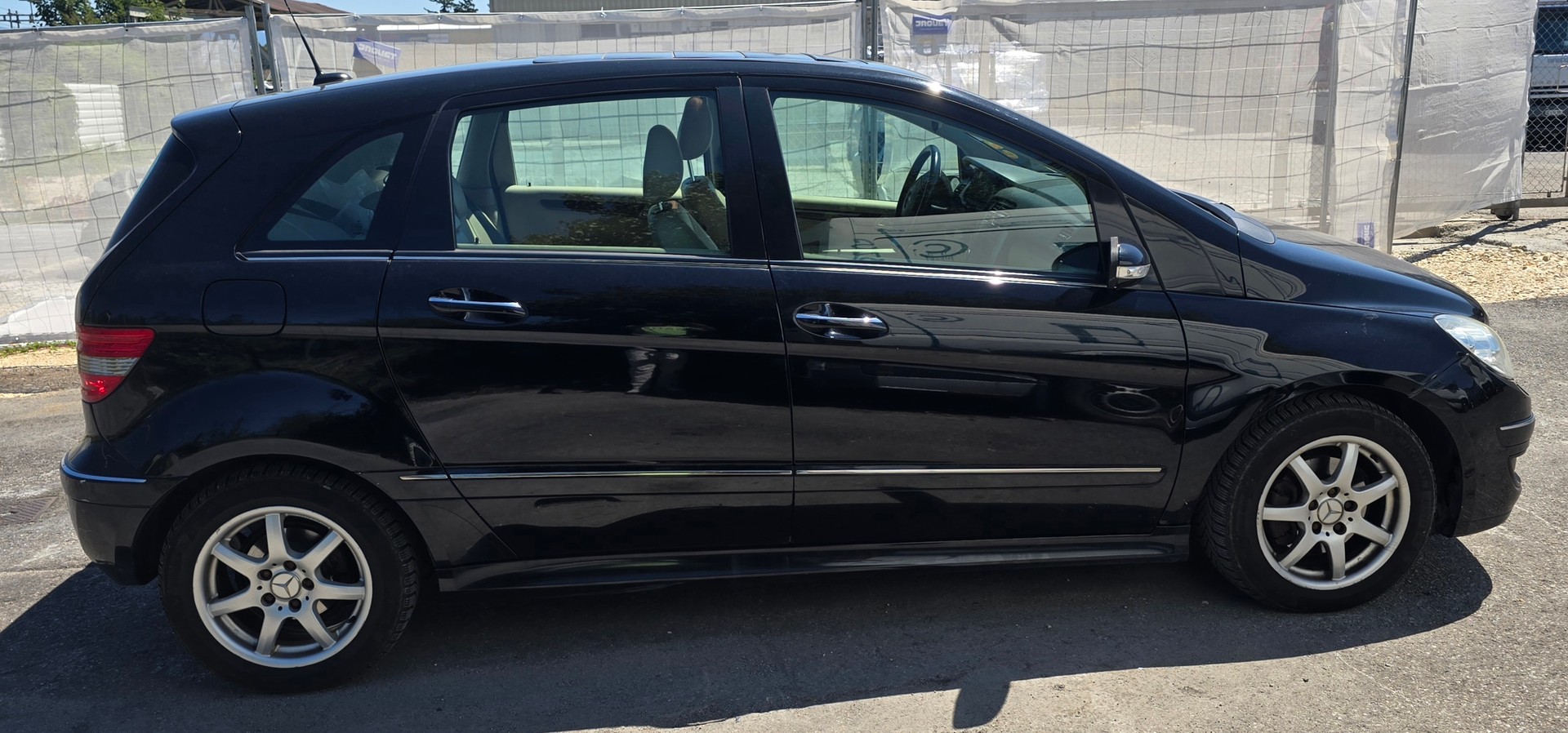 MERCEDES-BENZ B 200 CDI-image-4